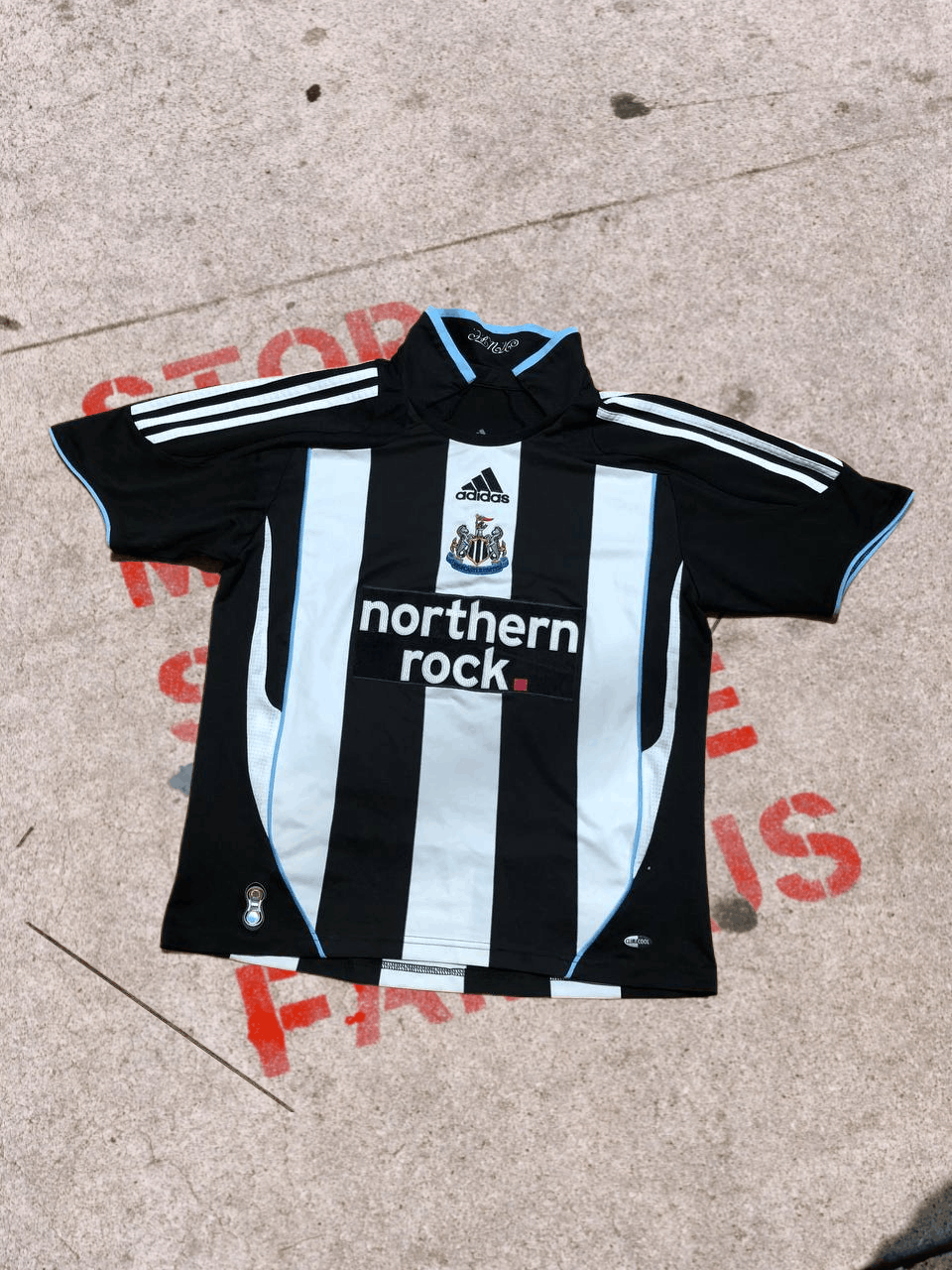 Adidas Vintage Newcastle United Adidas Home Shirt #11 Size US L / EU 52-54 / 3 - 1 Thumbnail