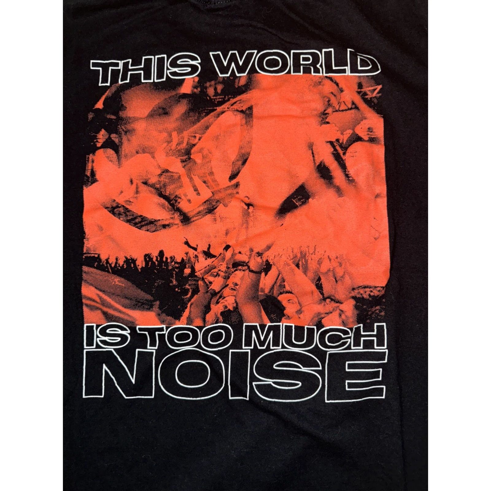 Vintage Rise Against T-Shirt Black XL This World Is Too Much Noise Mens Shirt Regular XL Black Rise Against this world is too much noise T-Shirt Men Size US XL / EU 56 / 4 - 2 Thumbnail