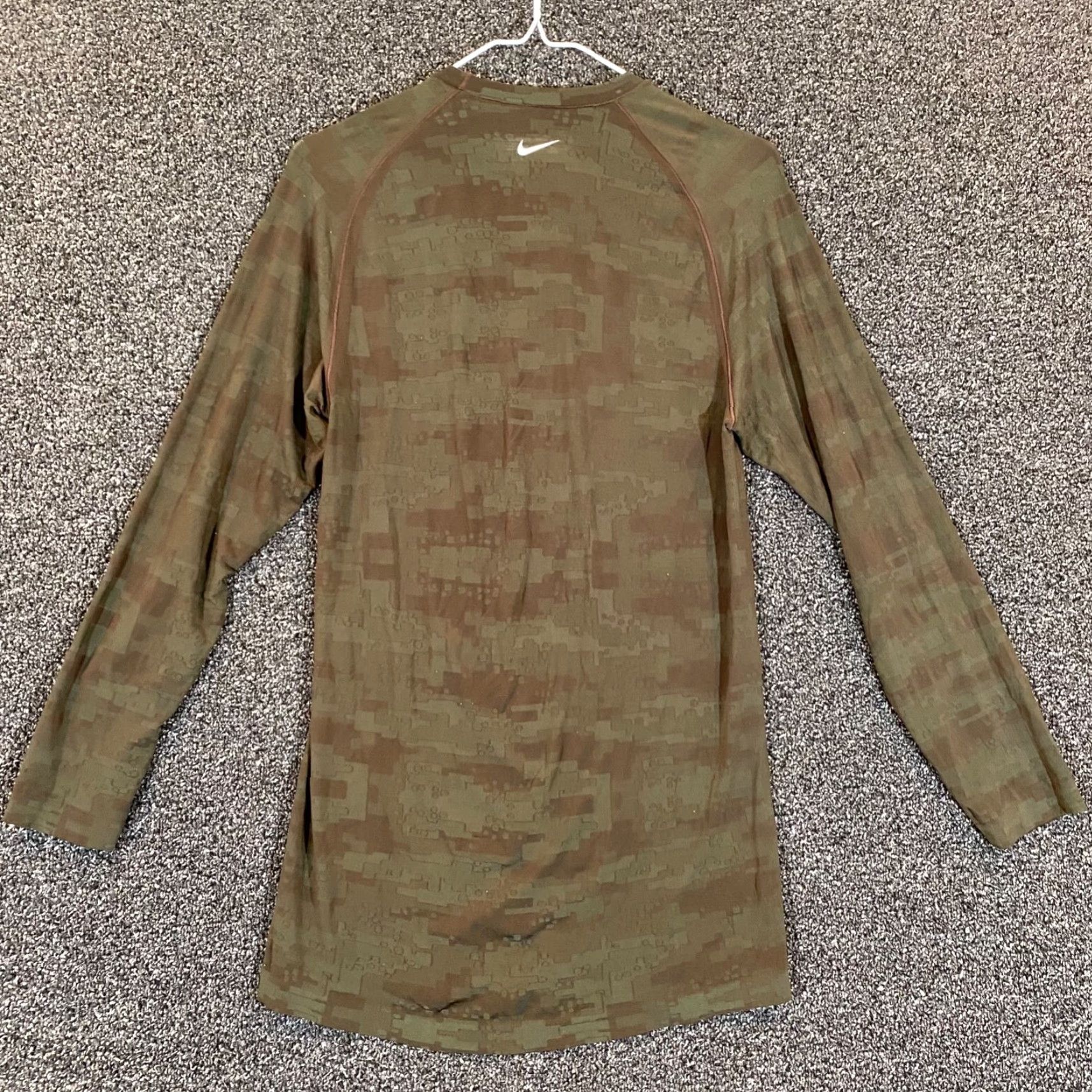 Nike Nike Seamless Shirt Women XL Green Digital Camo Dri-Fit Workout Running Compress Size XL / US 12-14 / IT 48-50 - 7 Thumbnail
