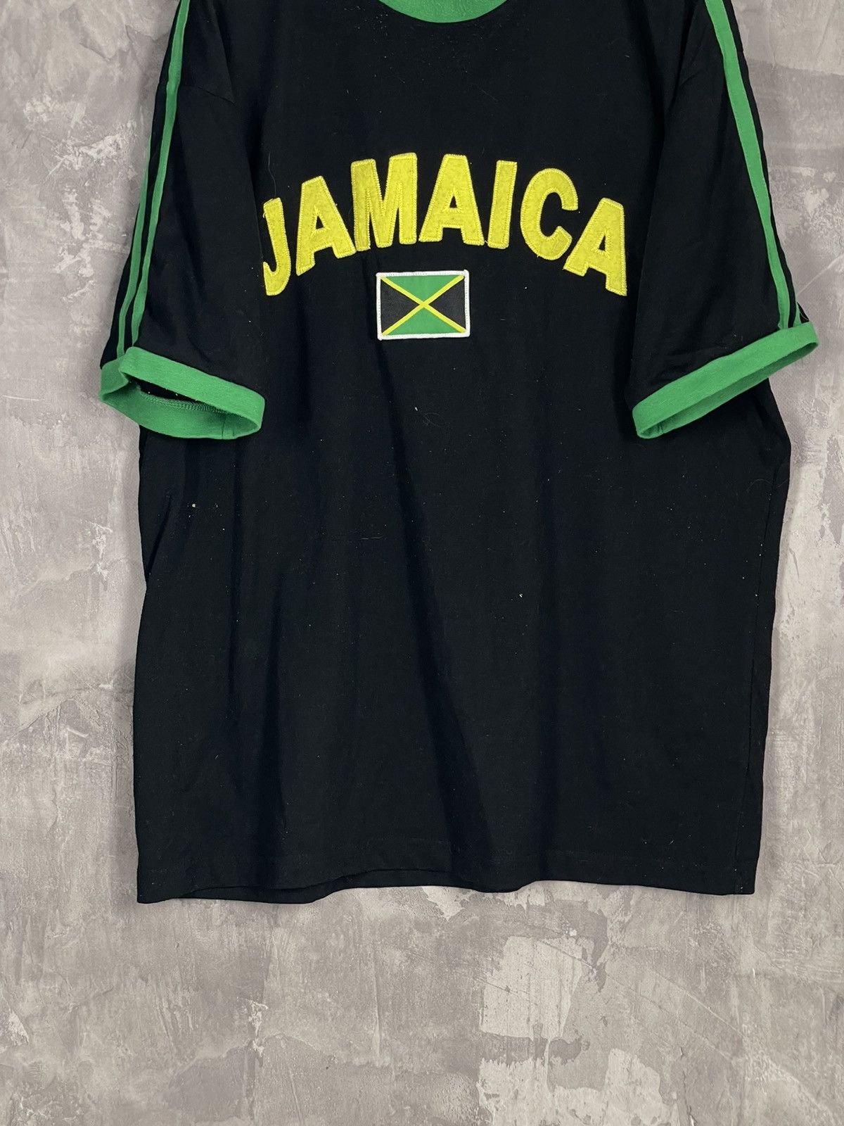 Vintage Vintage Y2K Jamaica 007 Flag Green T-shirt Tee Size US L / EU 52-54 / 3 - 5 Thumbnail