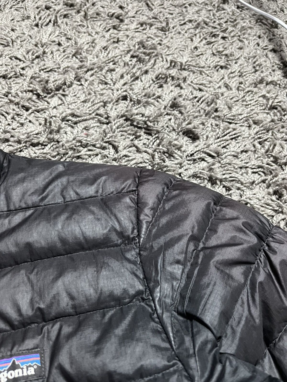 Patagonia PATAGONIA LIGHT PUFFER DOWN SWEATER MENS SIZE S Size US S / EU 44-46 / 1 - 4 Thumbnail