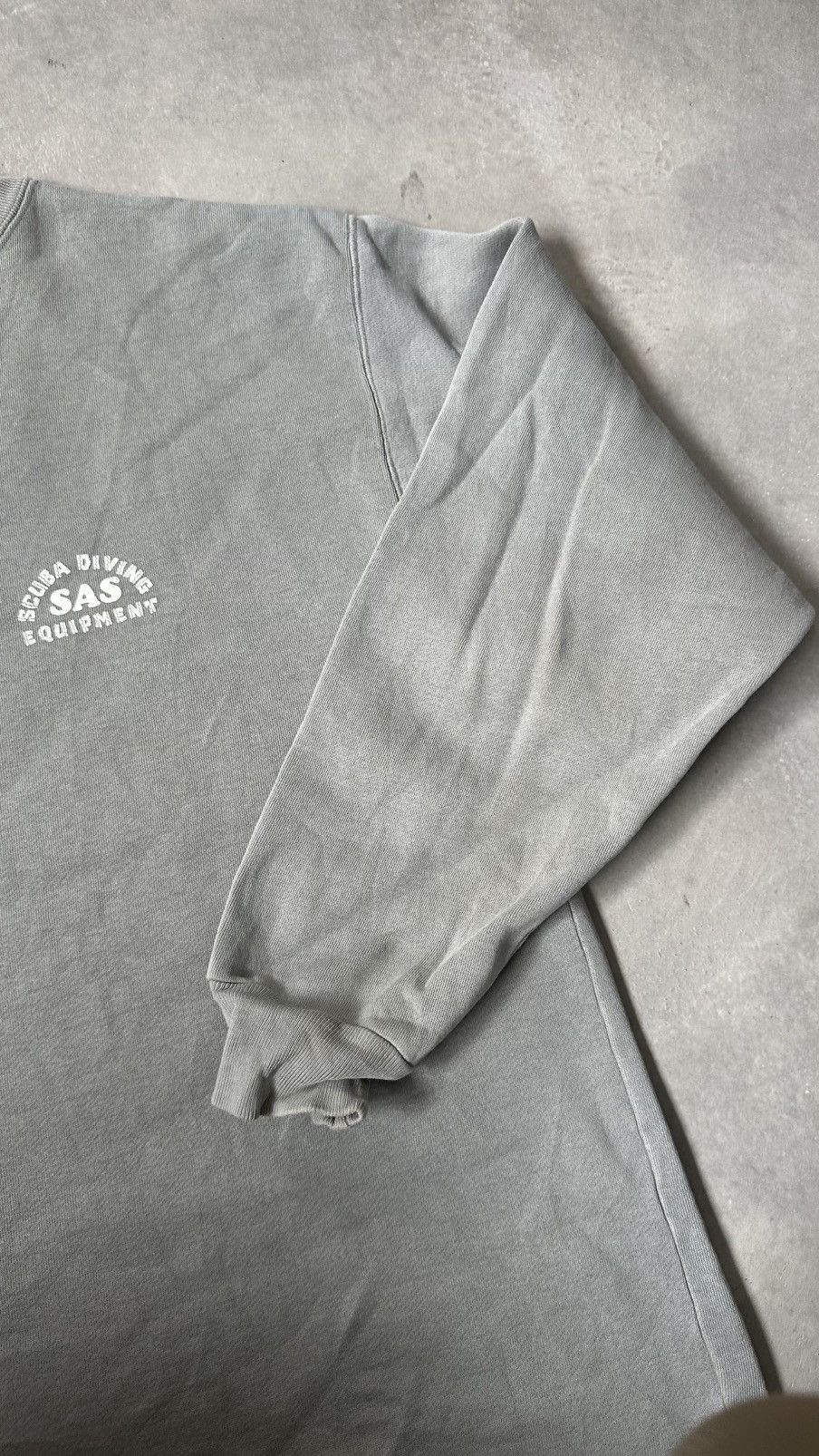 Vintage VINTAGE SCUBA DIVING SAS EQUIPMENT SWEATSHIRT Size US L / EU 52-54 / 3 - 4 Thumbnail