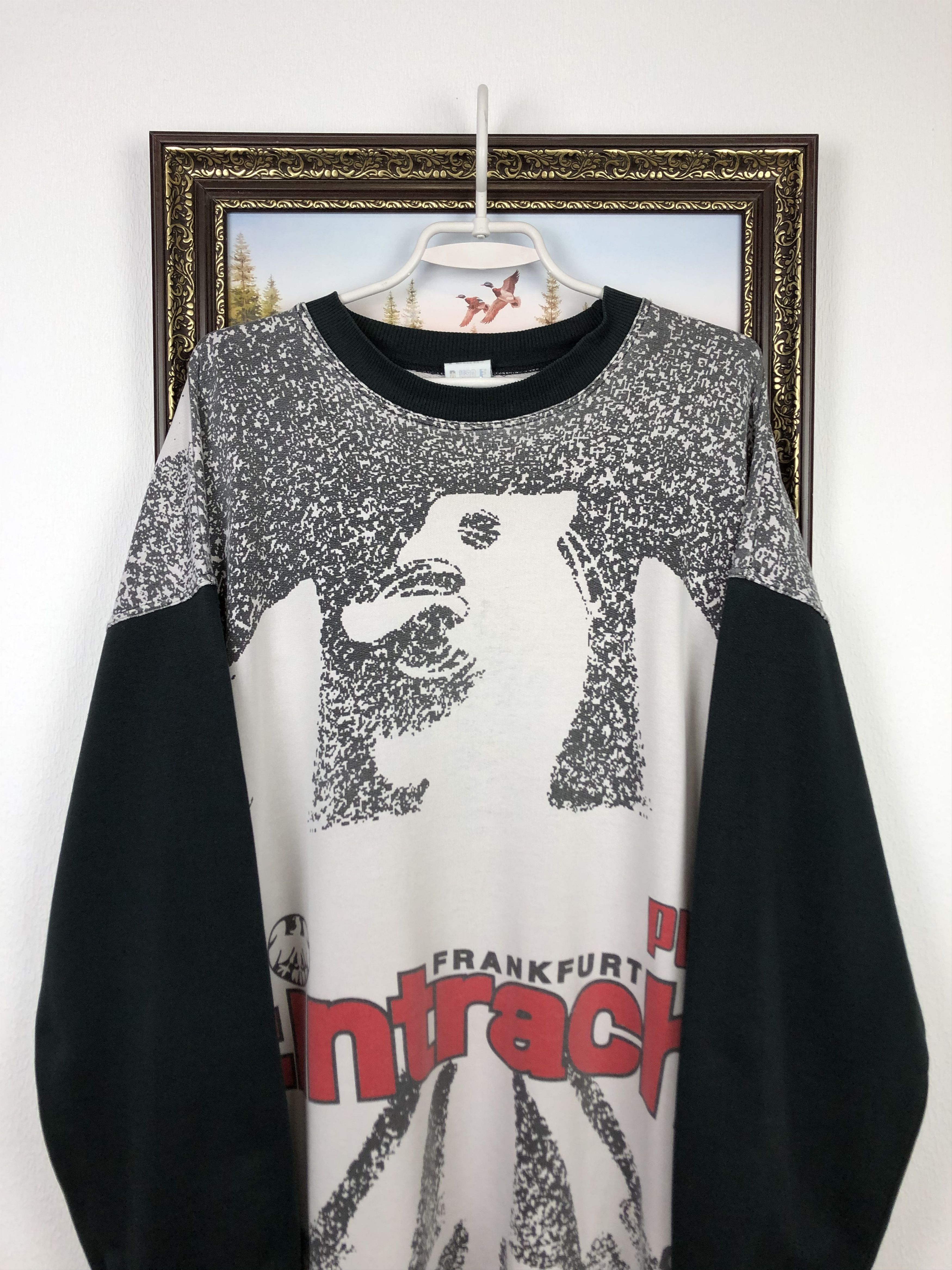 Vintage Vintage Eintracht Frankfurt Football Sweatshirt Tee Shirt Size US XL / EU 56 / 4 - 2 Thumbnail