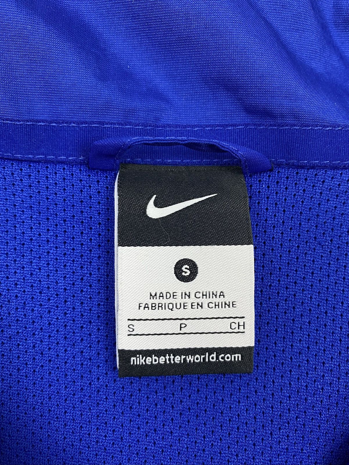 Nike 2011/2012 Manchester United Sideline Zip Up Track Jacket Size US S / EU 44-46 / 1 - 3 Thumbnail
