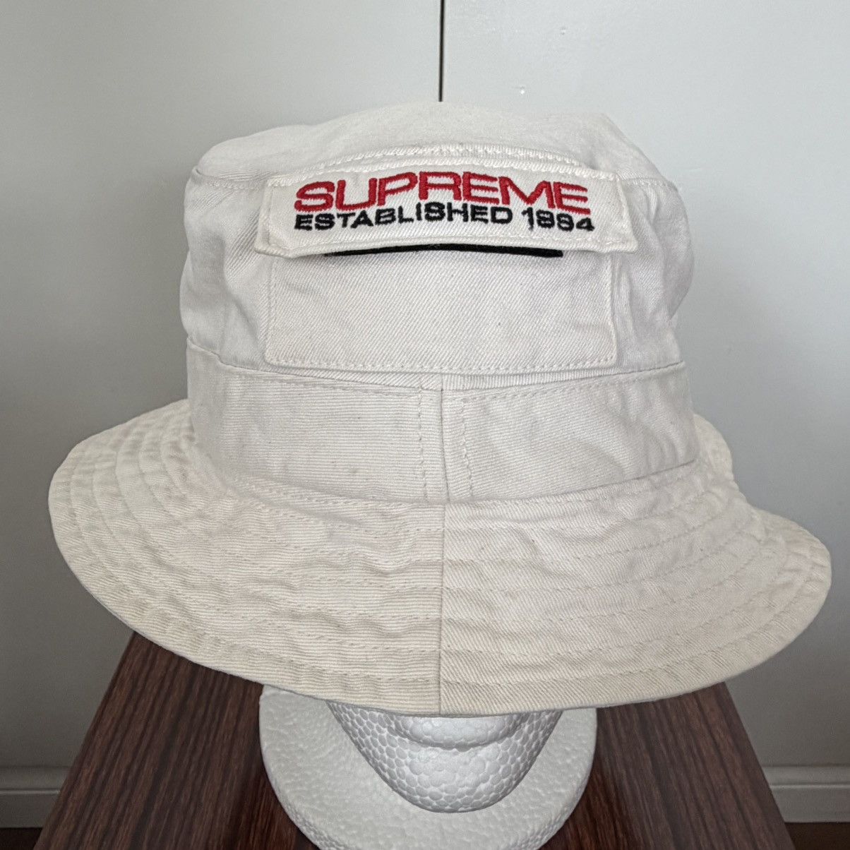 Supreme SUPREME SS19 POCKET CRUSHER WHITE BUCKET HAT CAP MED/LARGE Size ONE SIZE - 2 Thumbnail