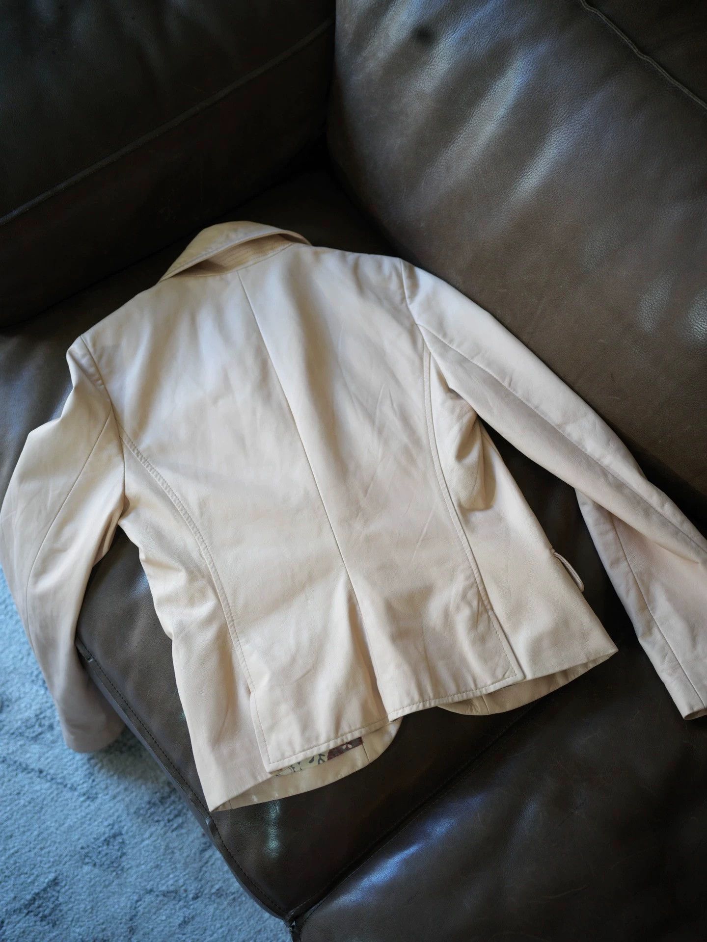 Christian Lacroix Christian Lacroix Vintage Leather Jacket Rubber Beige 38 Size XS / US 0-2 / IT 36-38 - 7 Thumbnail