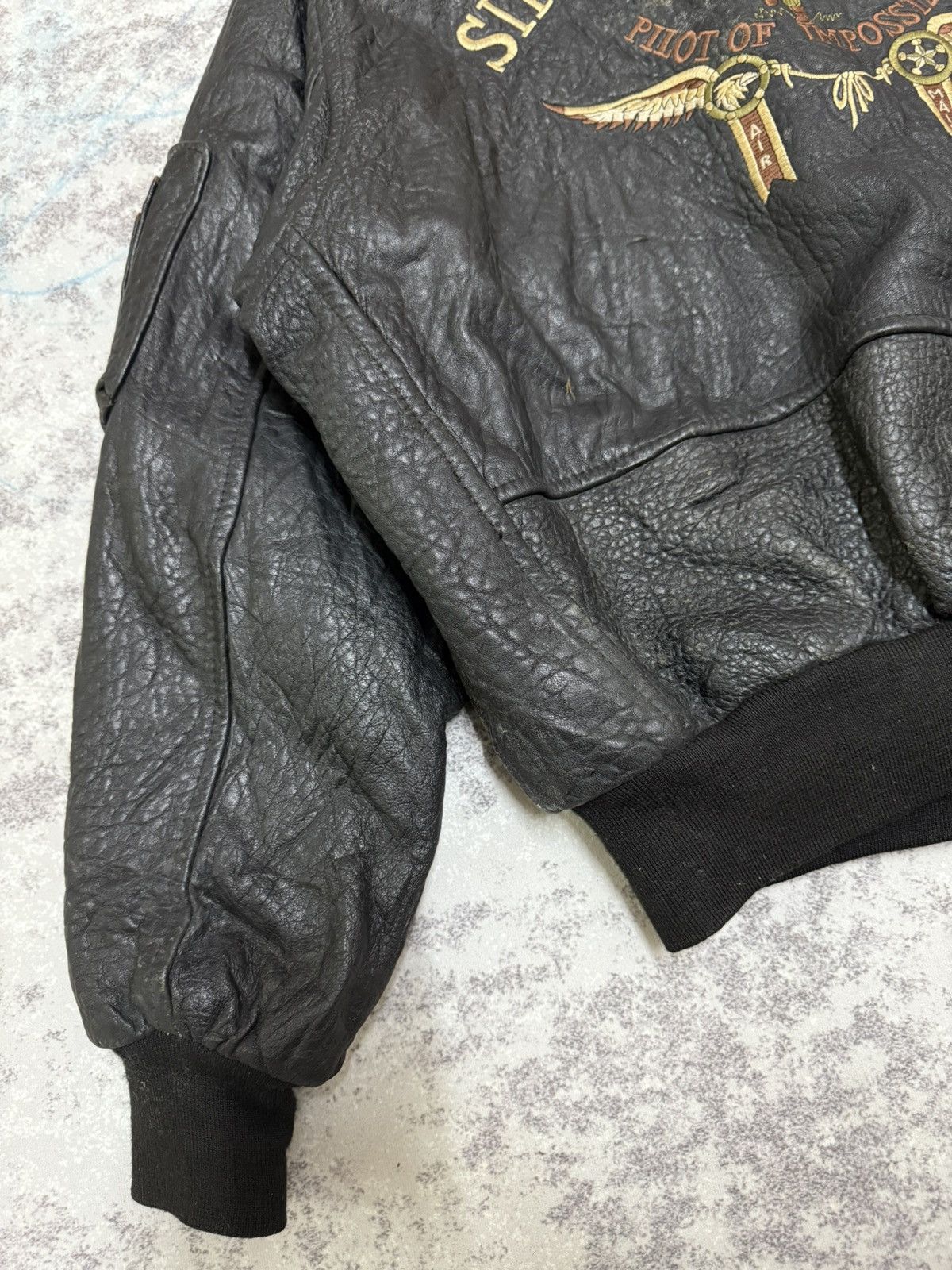 Genuine Leather Vintage 80s SINGULIER AIR MAIL FLIGHT BOMBER JACKET LEATHER Size US XL / EU 56 / 4 - 17 Thumbnail