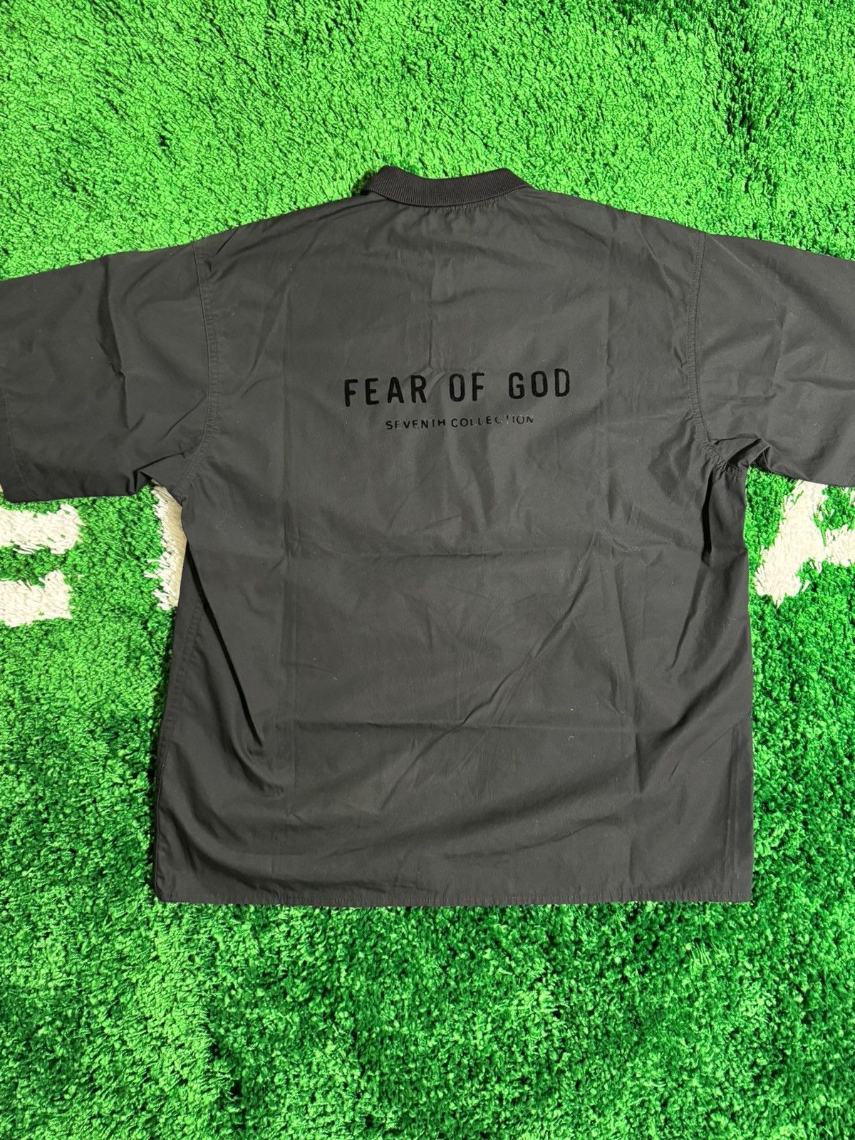 FEAR OF GOD 7thコレクション ロゴパッチ ポプリン 半袖ポロシャツ FEAR OF GOD 7thコレクション ロゴパッチ ポプリン 半袖ポロシャツ