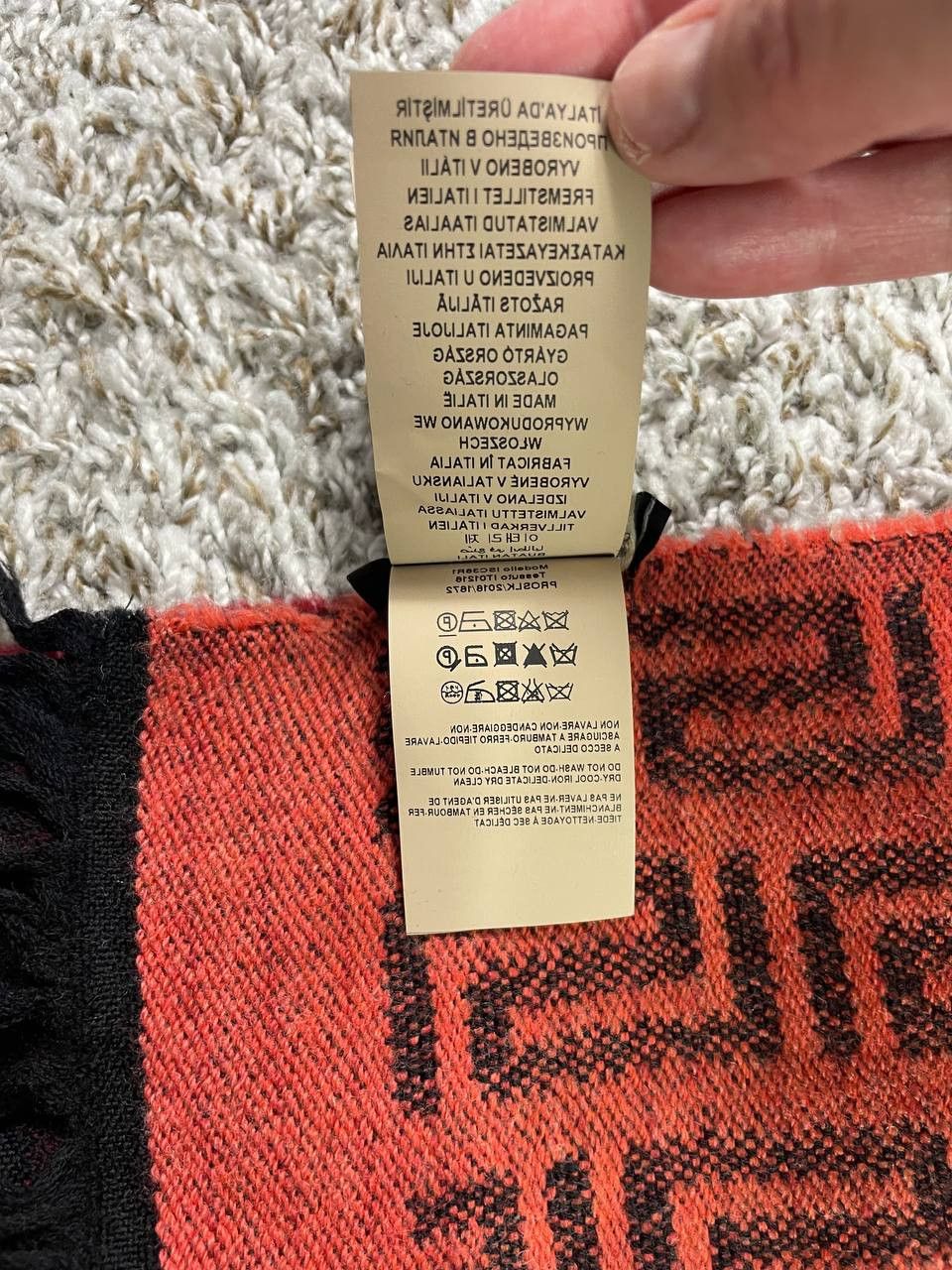 Versace Versace Red Black Wool Reversible Versace Pattern Scarf Size ONE SIZE - 7 Thumbnail