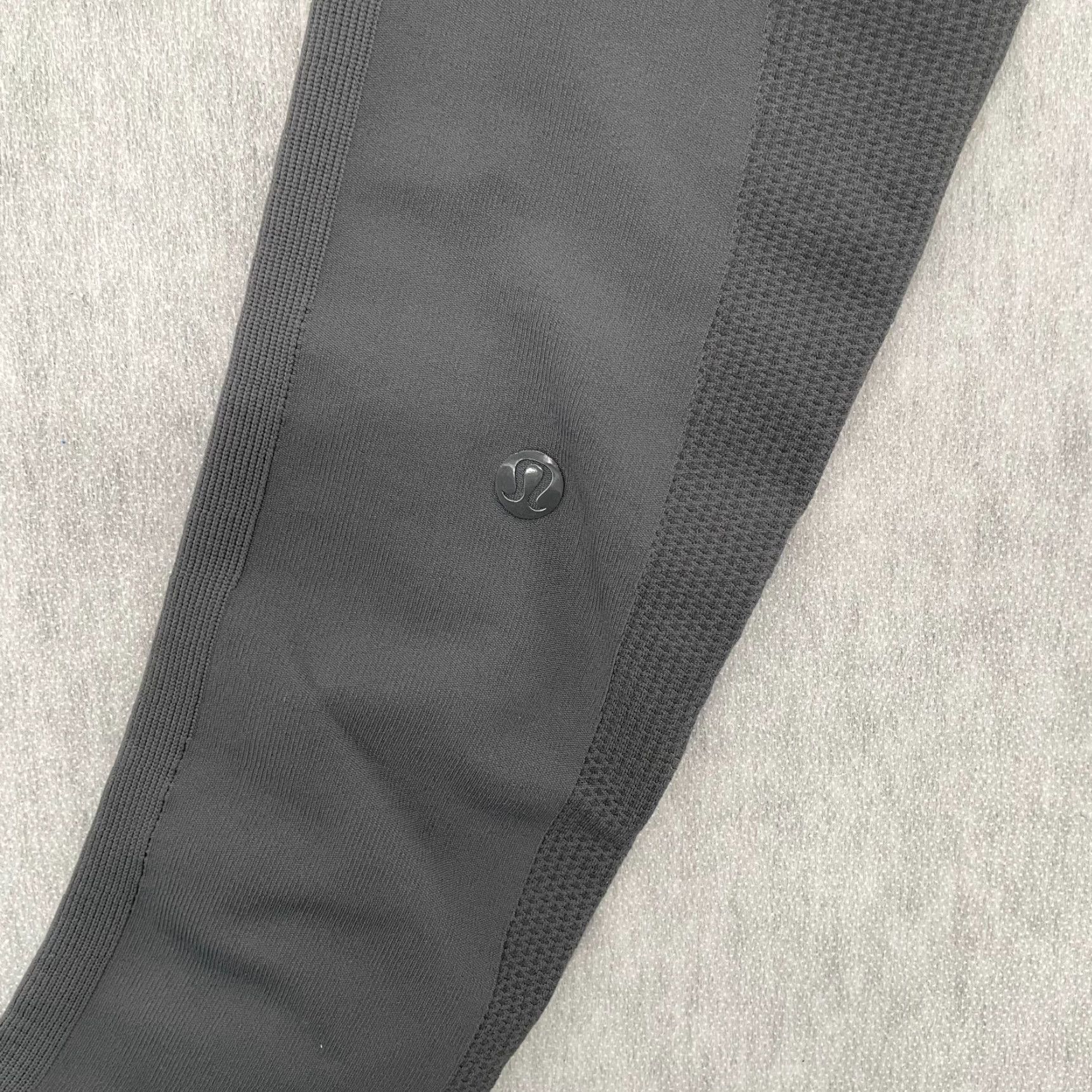 Lululemon VINTAGE Lululemon Leggings Women 6 Gray High Rise Stretch Activewear Ankle 26.5in Womens Size 28" / US 6 / IT 42 - 4 Thumbnail