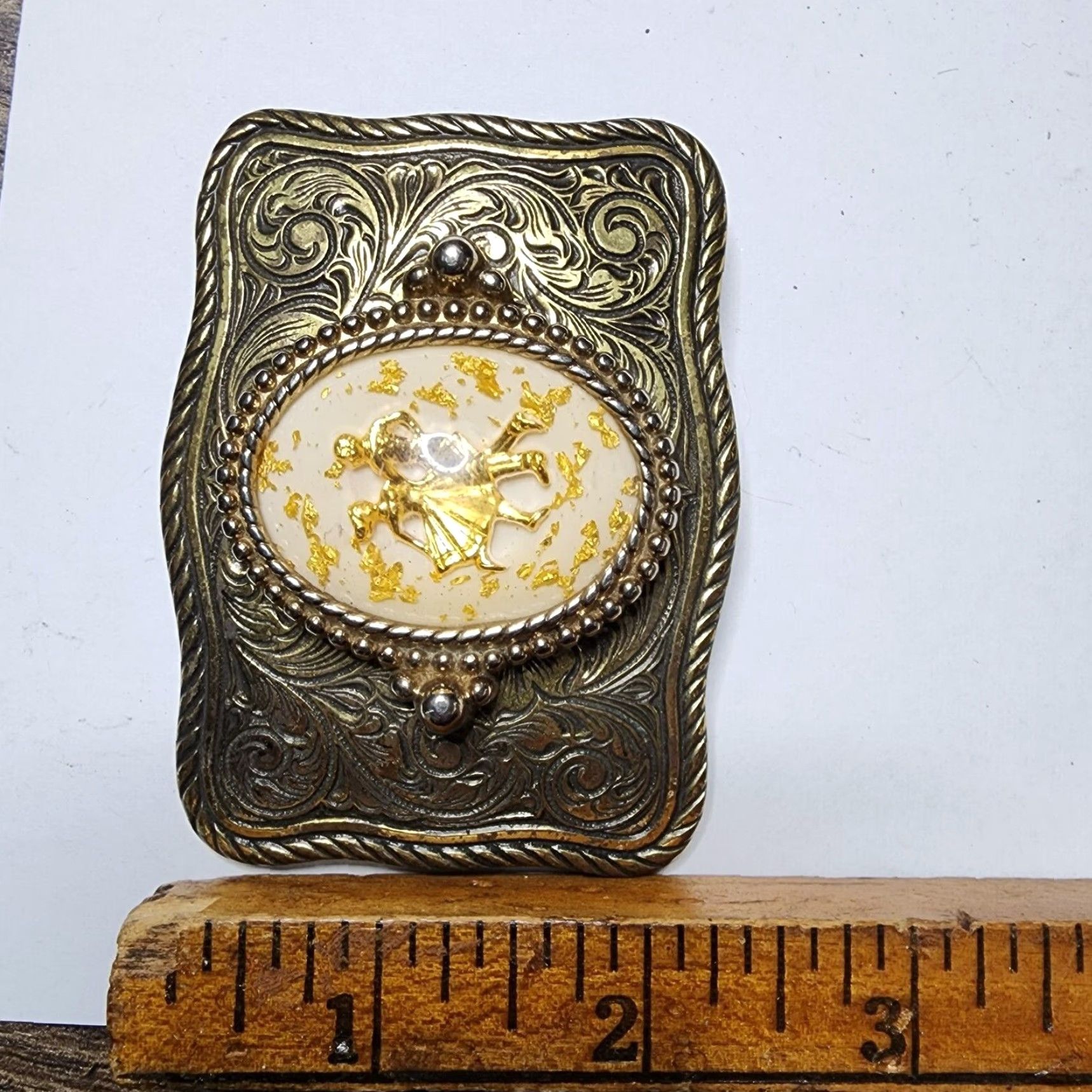 Vintage VINTAGE Square Dance Belt Buckle White With Real Gold Flakes Belt Buckle 1980s Gold Mens/Unisex? Size ONE SIZE - 4 Thumbnail