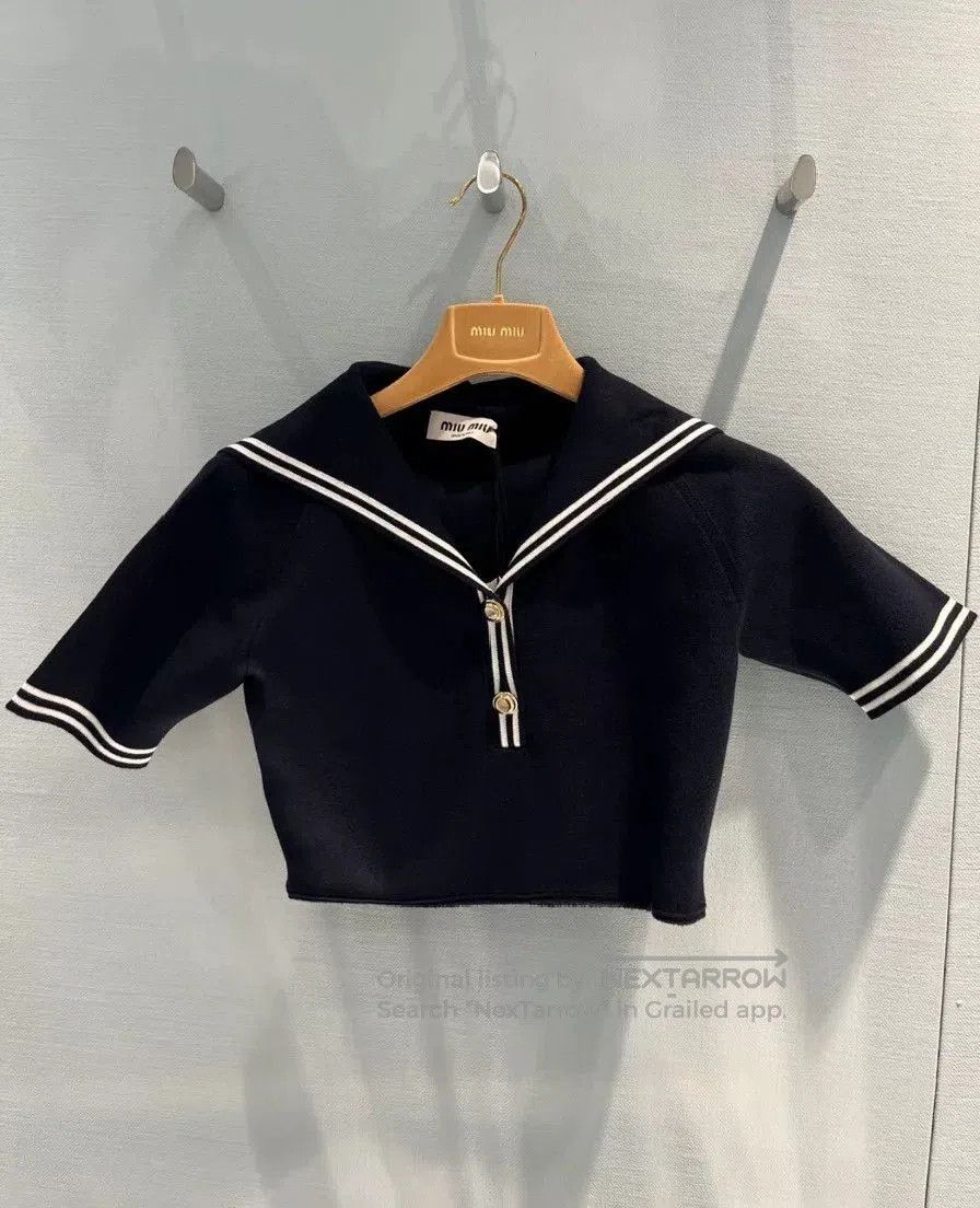 navy cropped sailor style top.