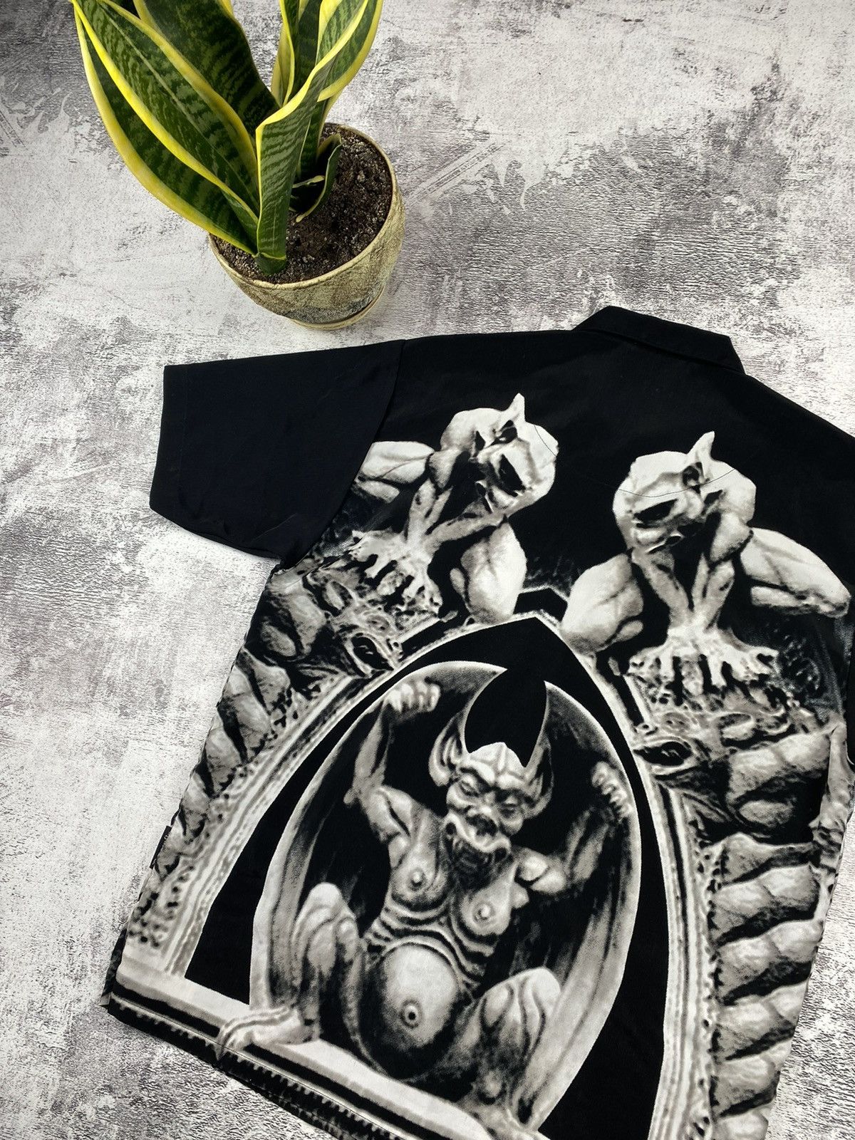 Dragonfly Vintage Dragonfly Made in USA Gargoyle Devil Monogram Shirt Size US M / EU 48-50 / 2 - 11 Thumbnail