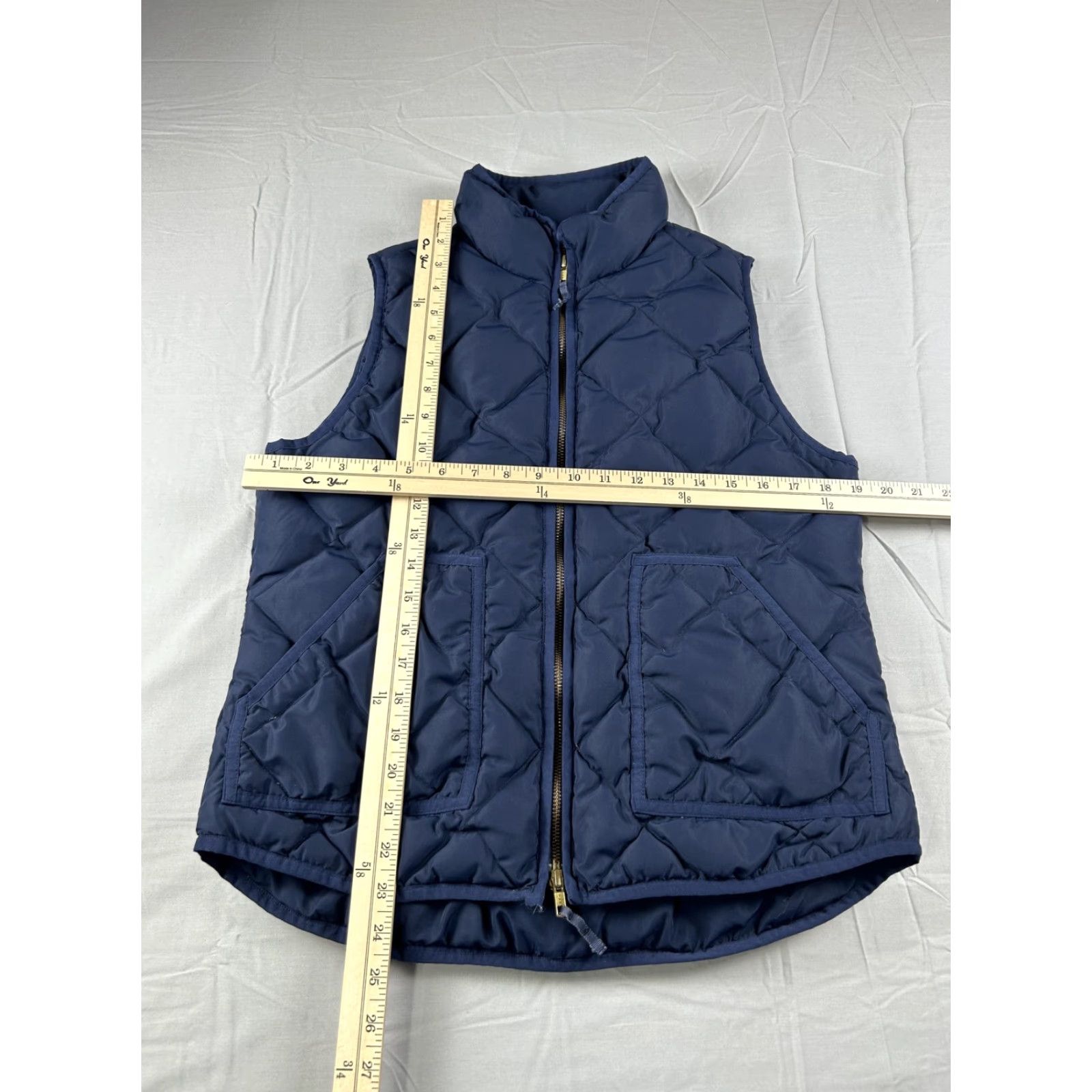 J.Crew J.CREW Vest Womens M Blue Quilted Puffer Sleeveless Full Zip Pockets Size M / US 6-8 / IT 42-44 - 5 Thumbnail