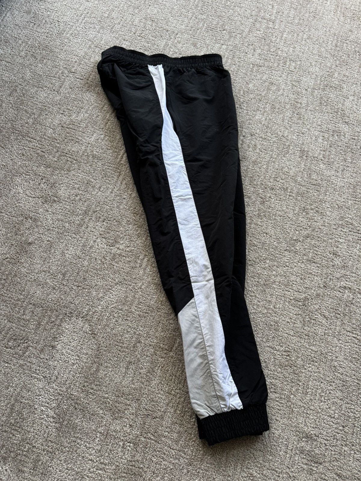 Adidas Adidas Parachute Jogger Size US 30 / EU 46 - 4 Thumbnail
