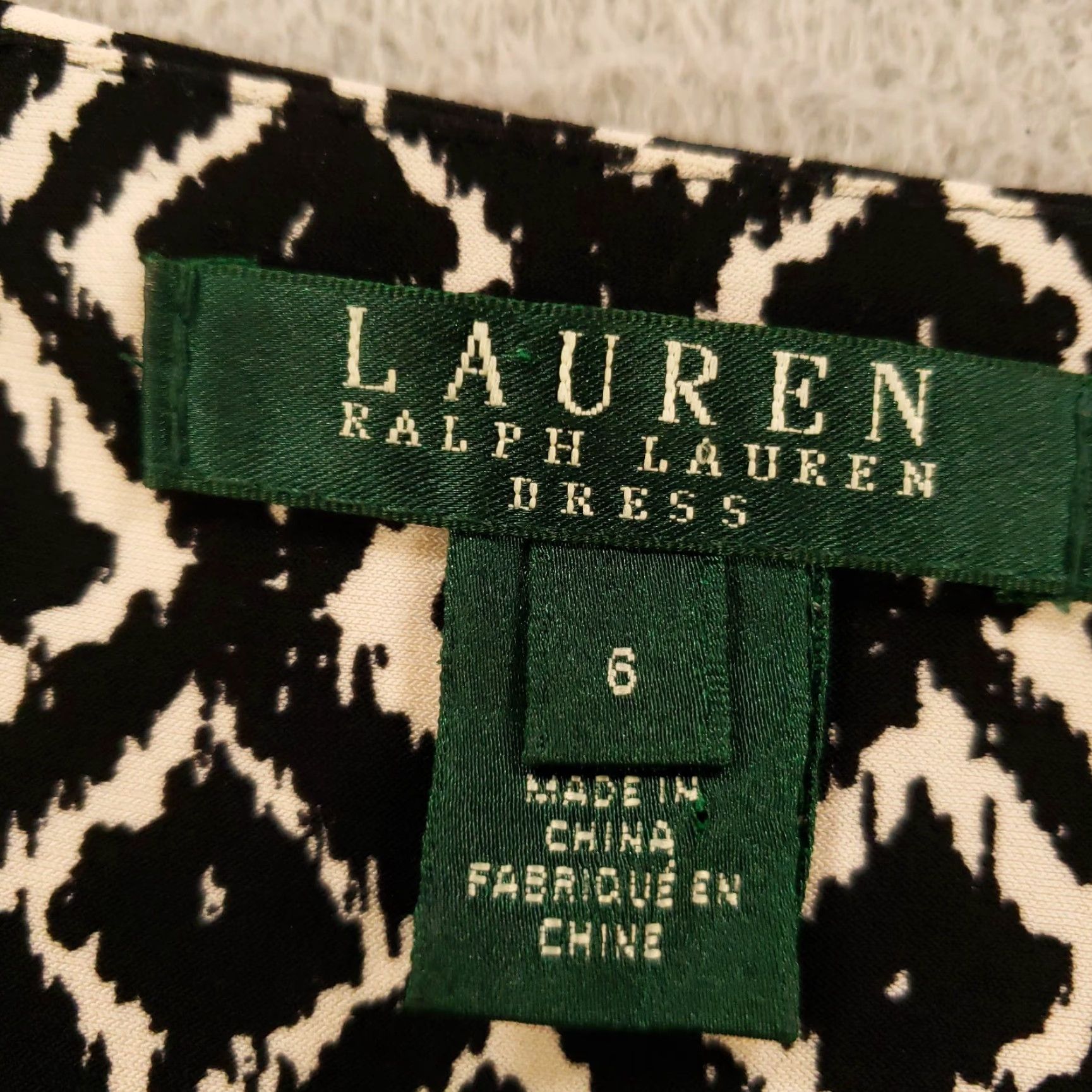 Ralph Lauren Ralph Lauren Dress Womens Size 6 Black White Geometric Ruched Side Slit V-Neck Midi Sheath Bodycon Size M / US 6-8 / IT 42-44 - 4 Thumbnail