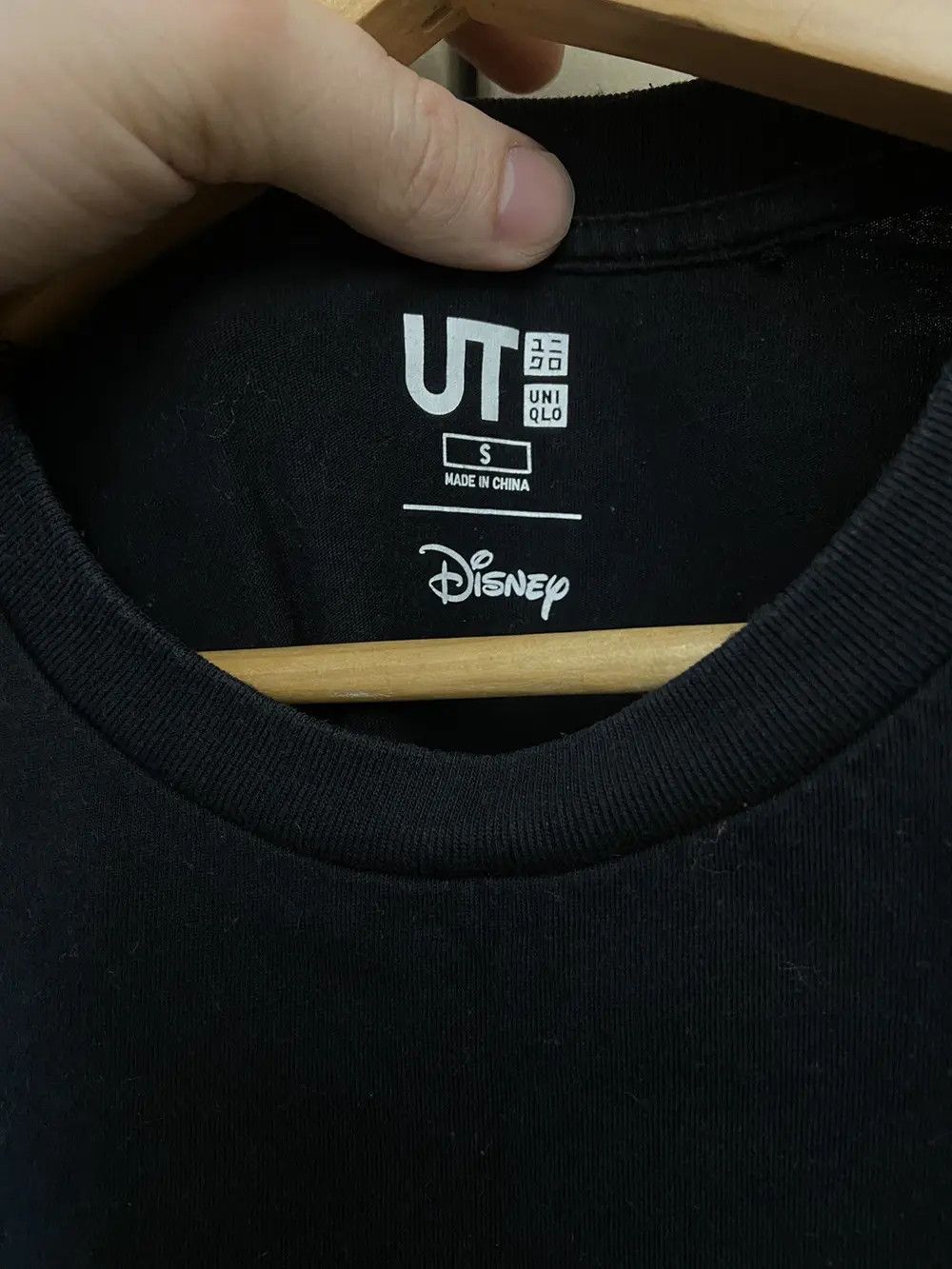 Uniqlo VINTAGE UNIQLO DISNEY MICKEY MOUSE REFLECTIV TEE T SHIRT Y2K Size US S / EU 44-46 / 1 - 12 Thumbnail