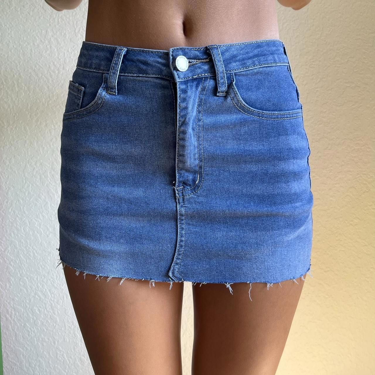 Urban Outfitters Classic Micro Skirt Super Flattering Size 25" / US 0 / IT 36 - 1 Thumbnail