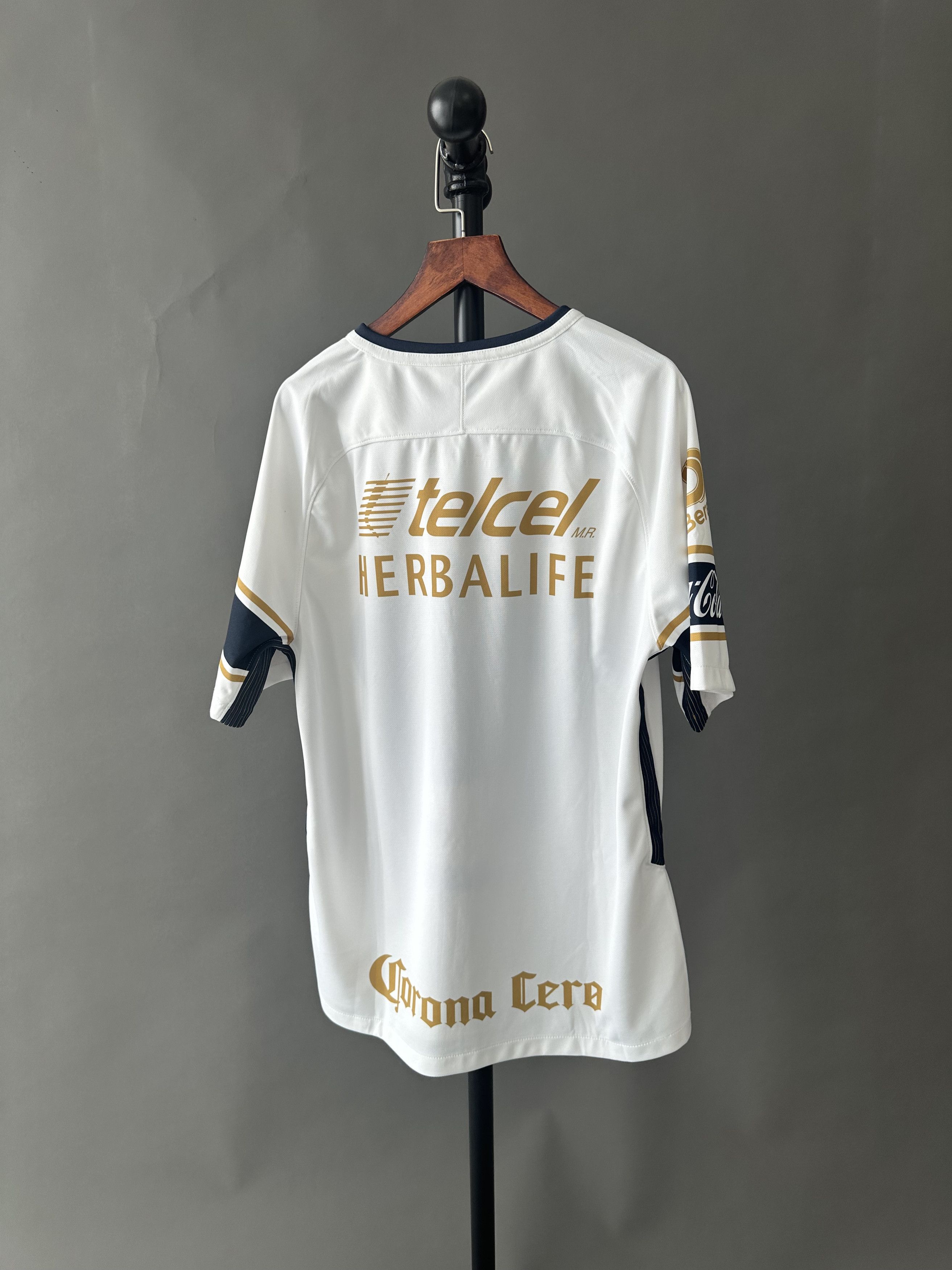 Nike Pumas UNAM 2017/18 Home Jersey Size US M / EU 48-50 / 2 - 2 Thumbnail