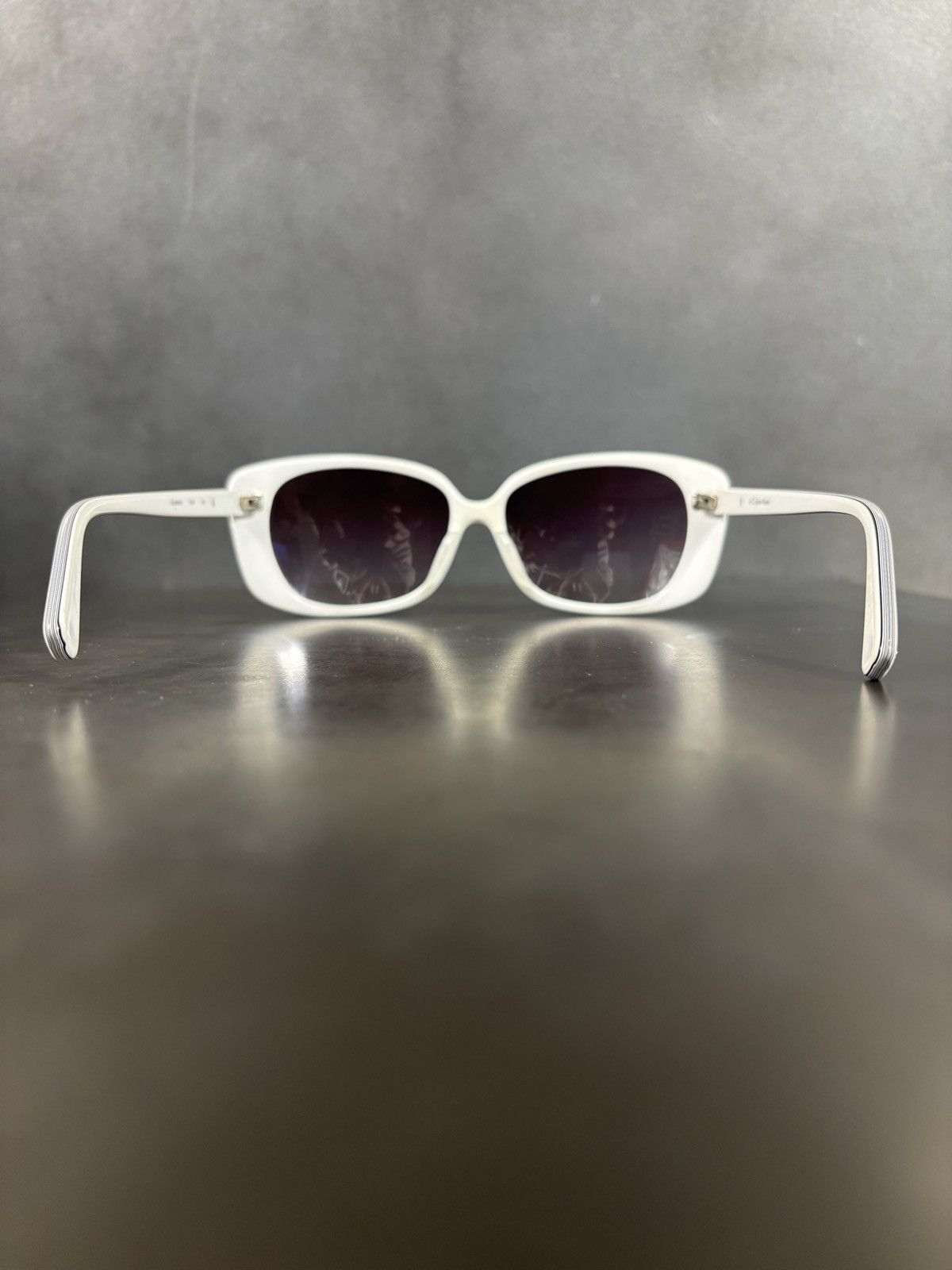 Calvin Klein F/W 2009 Calvin Klein Sunglasses Butterfly CK 4091/S White Size ONE SIZE - 12 Thumbnail
