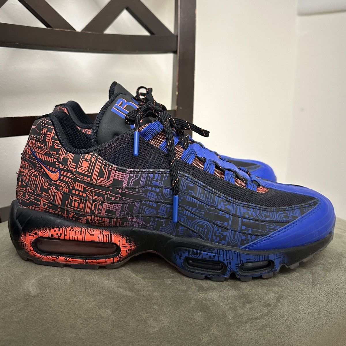image of Nike Air Max 95 Db 2015 Shoes in Blue/Red, Men's (Size 11)