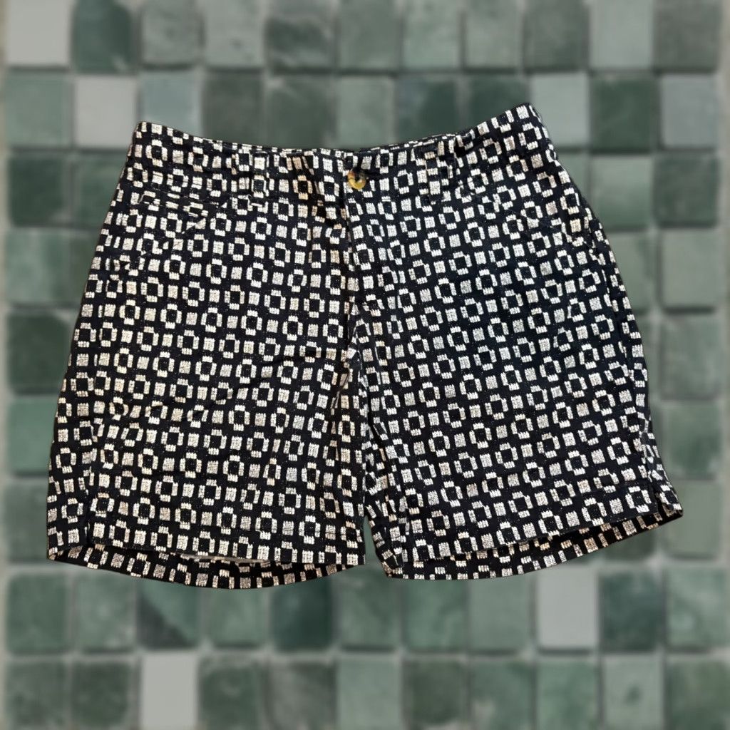 Lee Lee Riders Midrise Fit Shorts Women Size 6 Black Cotton Spandex 2 Pocket Denim Chino Casual Modern Comforts Girls Ladies? Size 28" / US 6 / IT 42 - 1 Thumbnail