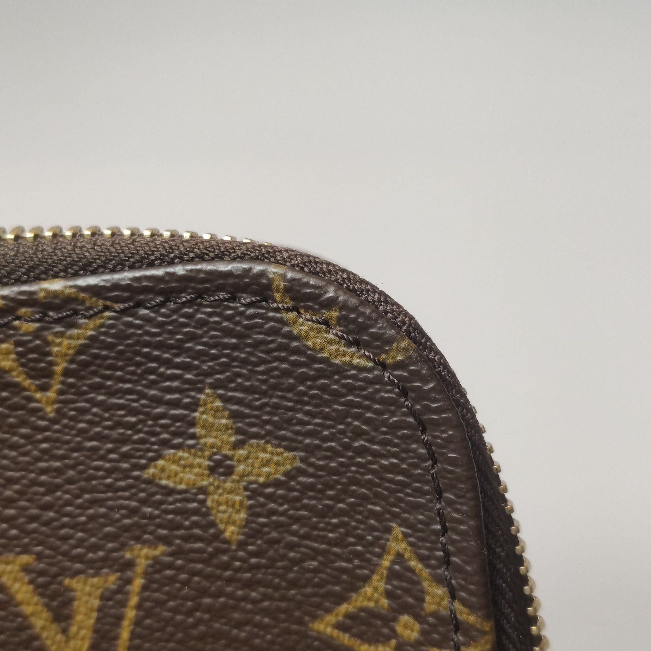 Louis Vuitton Louis Vuitton (LV) Etui Voyage Large Monogram Print Clutch Size ONE SIZE - 5 Thumbnail