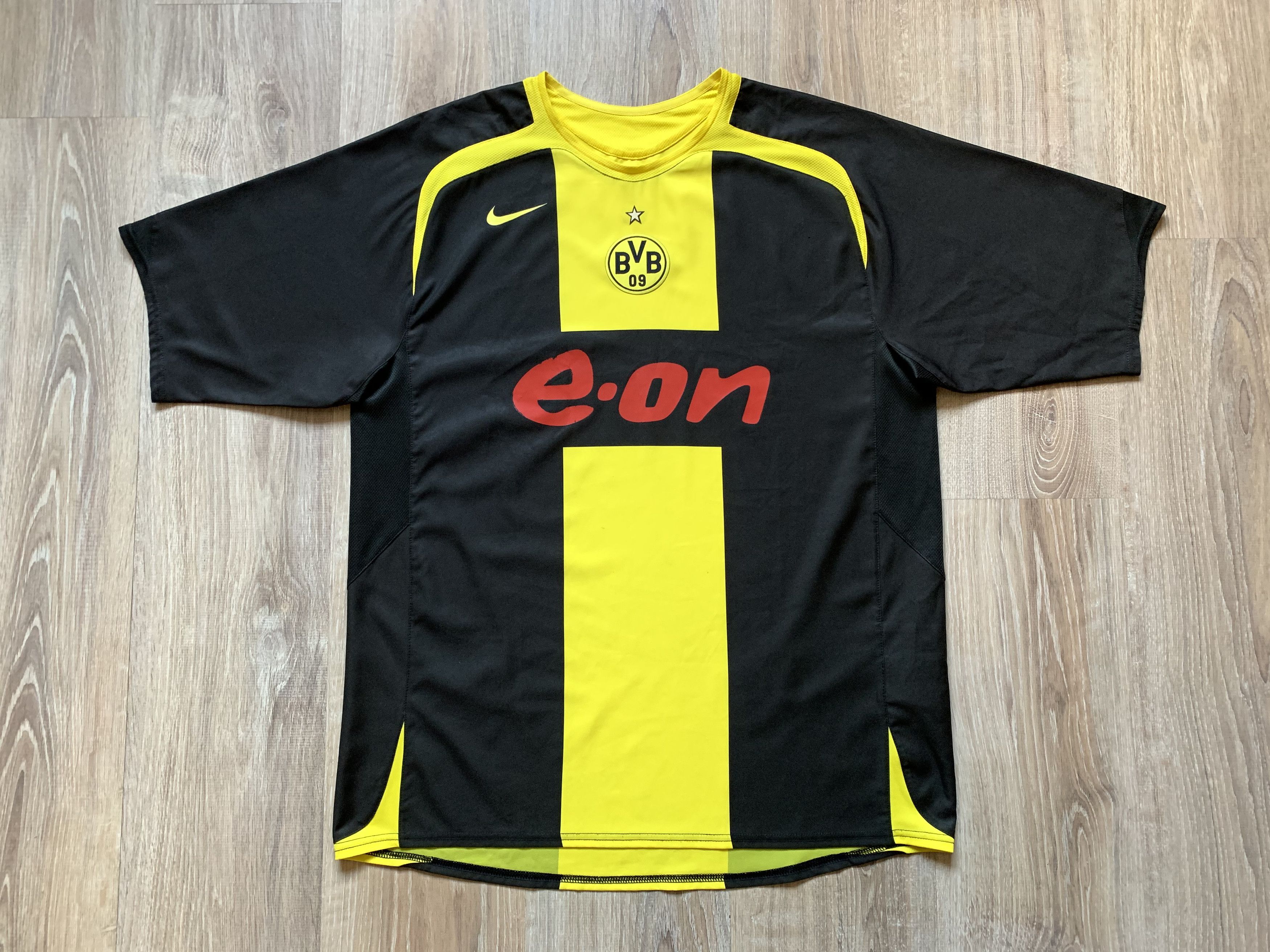 Nike Vintage Nike Borussia Dortmund Away Shirt 2005-2006 Size US L / EU 52-54 / 3 - 3 Thumbnail