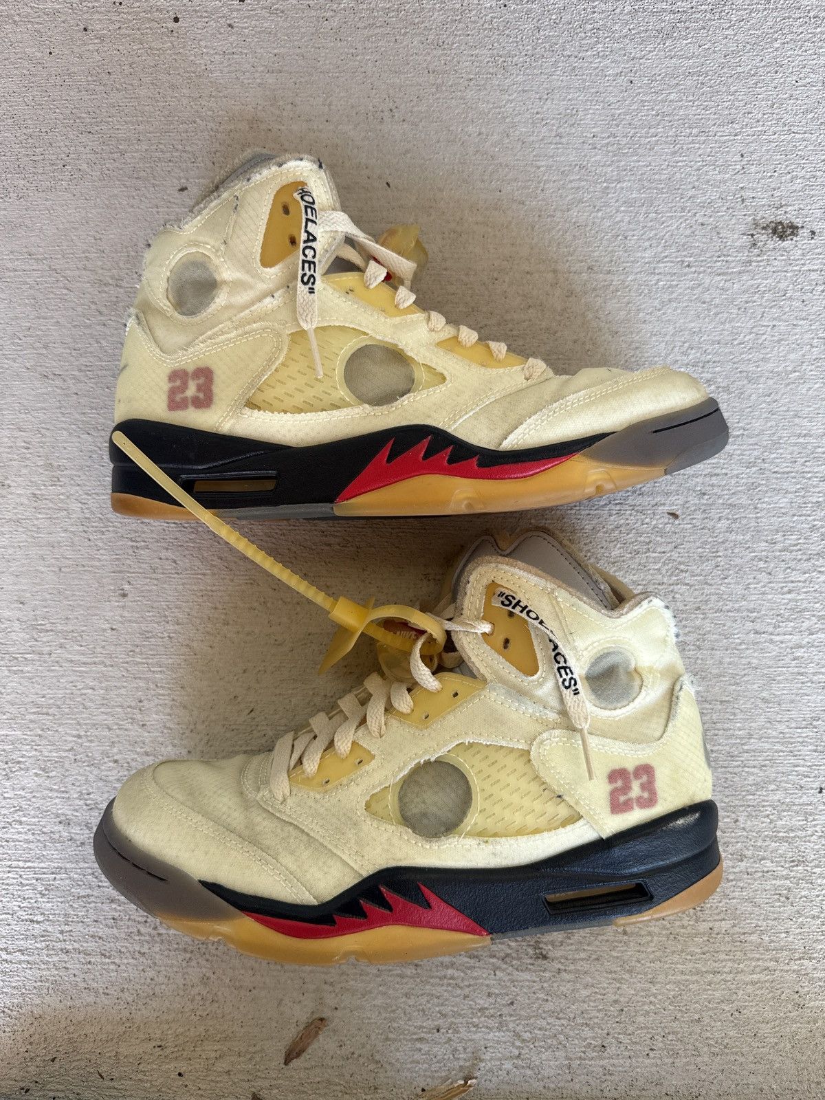 Jordan Brand × Off-White OFF-WHITE x Air Jordan 5 Retro SP Sail in size 7.5 US M Size US 7.5 / EU 40-41 - 1 Thumbnail
