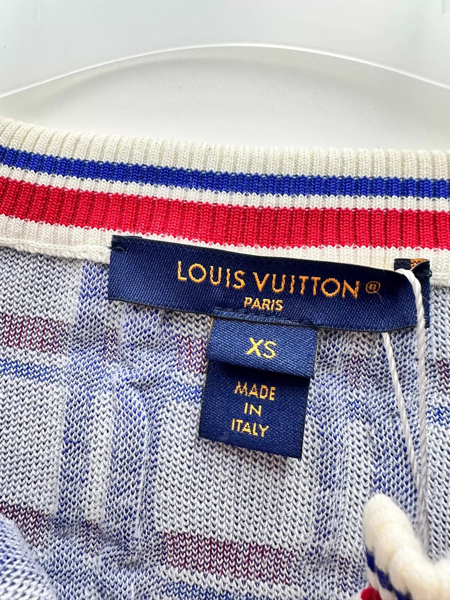 Louis Vuitton Louis Vuitton women's XS cardigan Size XS / US 0-2 / IT 36-38 - 4 Thumbnail