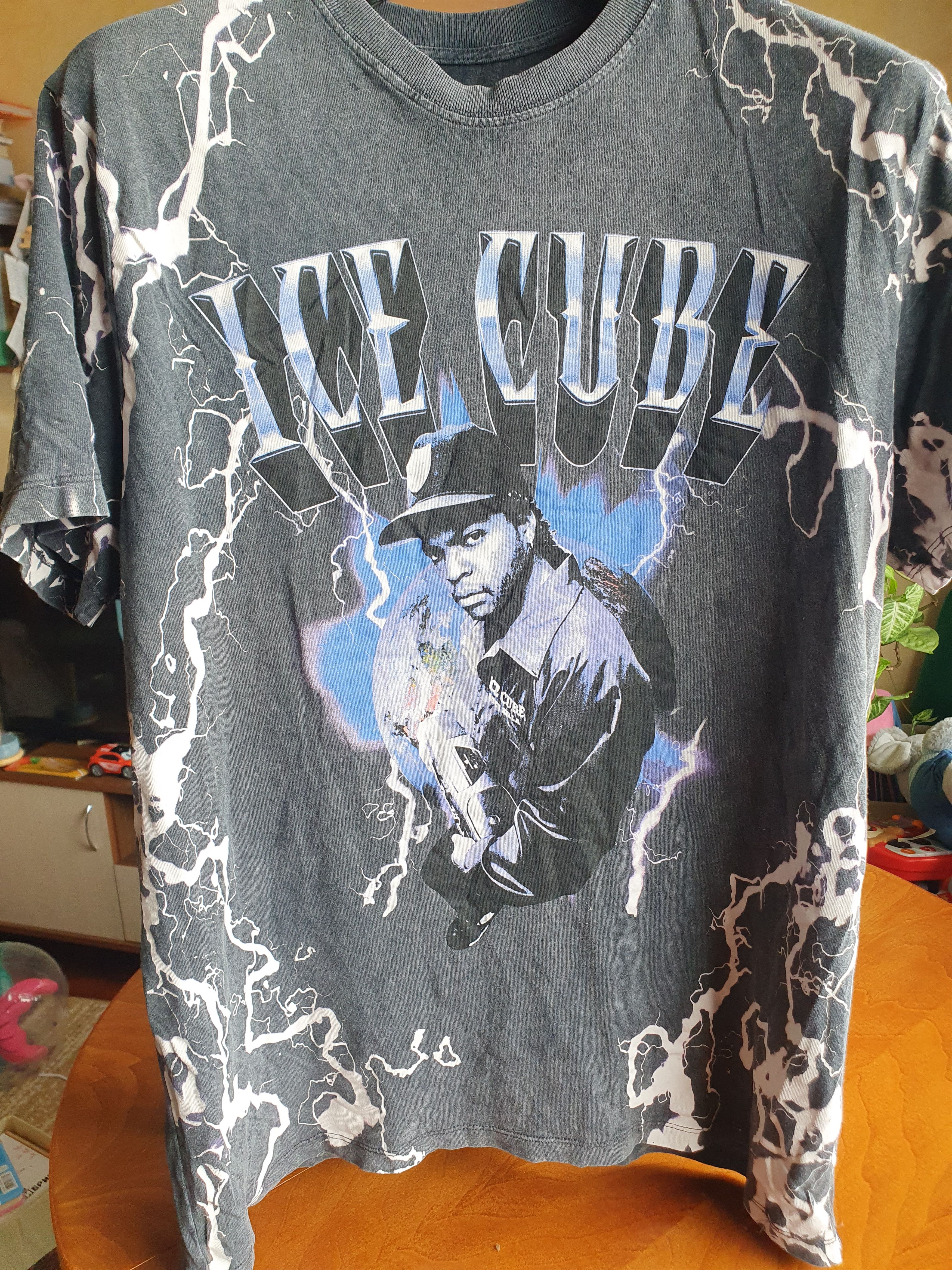 Pull & Bear × Rap Tees Ice Cube Pull&Bear Lightning 2020 Rap t-shirt sz XL Size US XL / EU 56 / 4 - 2 Thumbnail