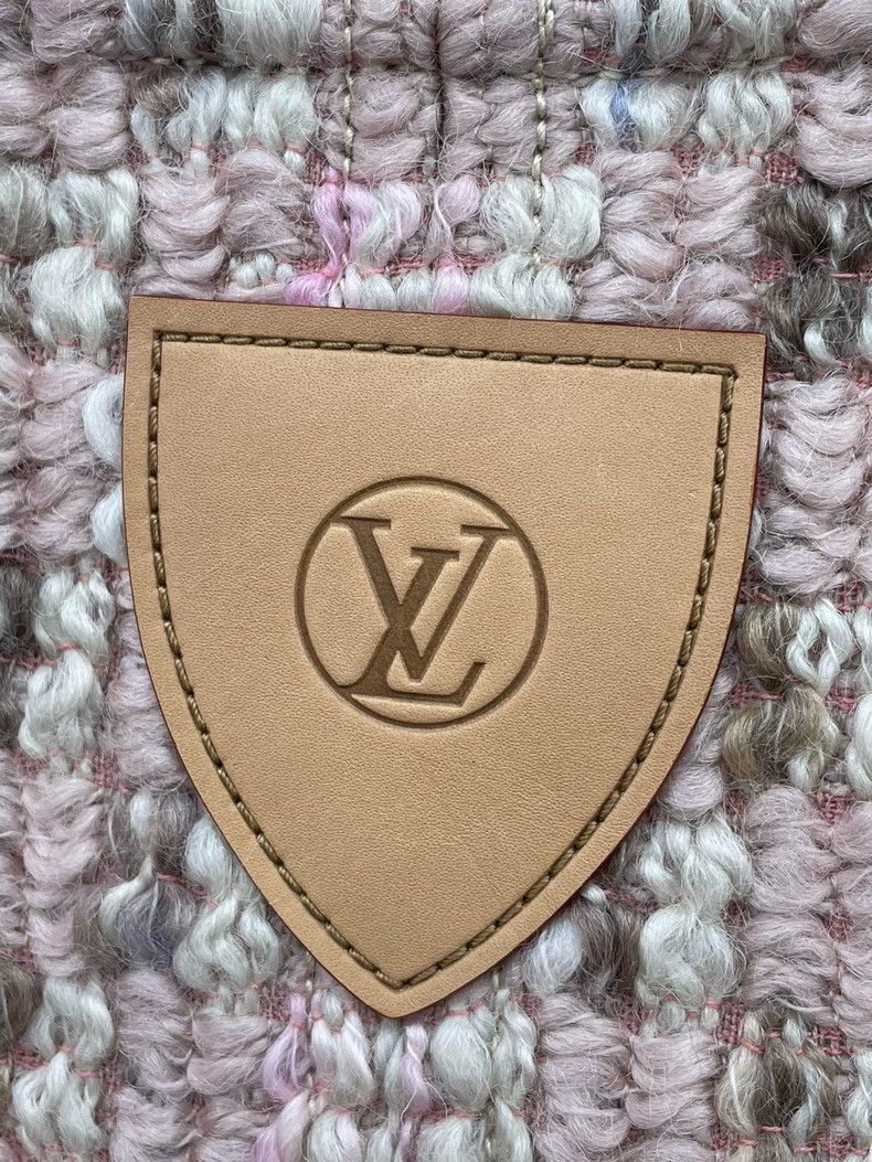 Louis Vuitton Louis Vuitton Pink tweed zip-up jacket 2504-Nextarrow Size XS / US 0-2 / IT 36-38 - 4 Thumbnail