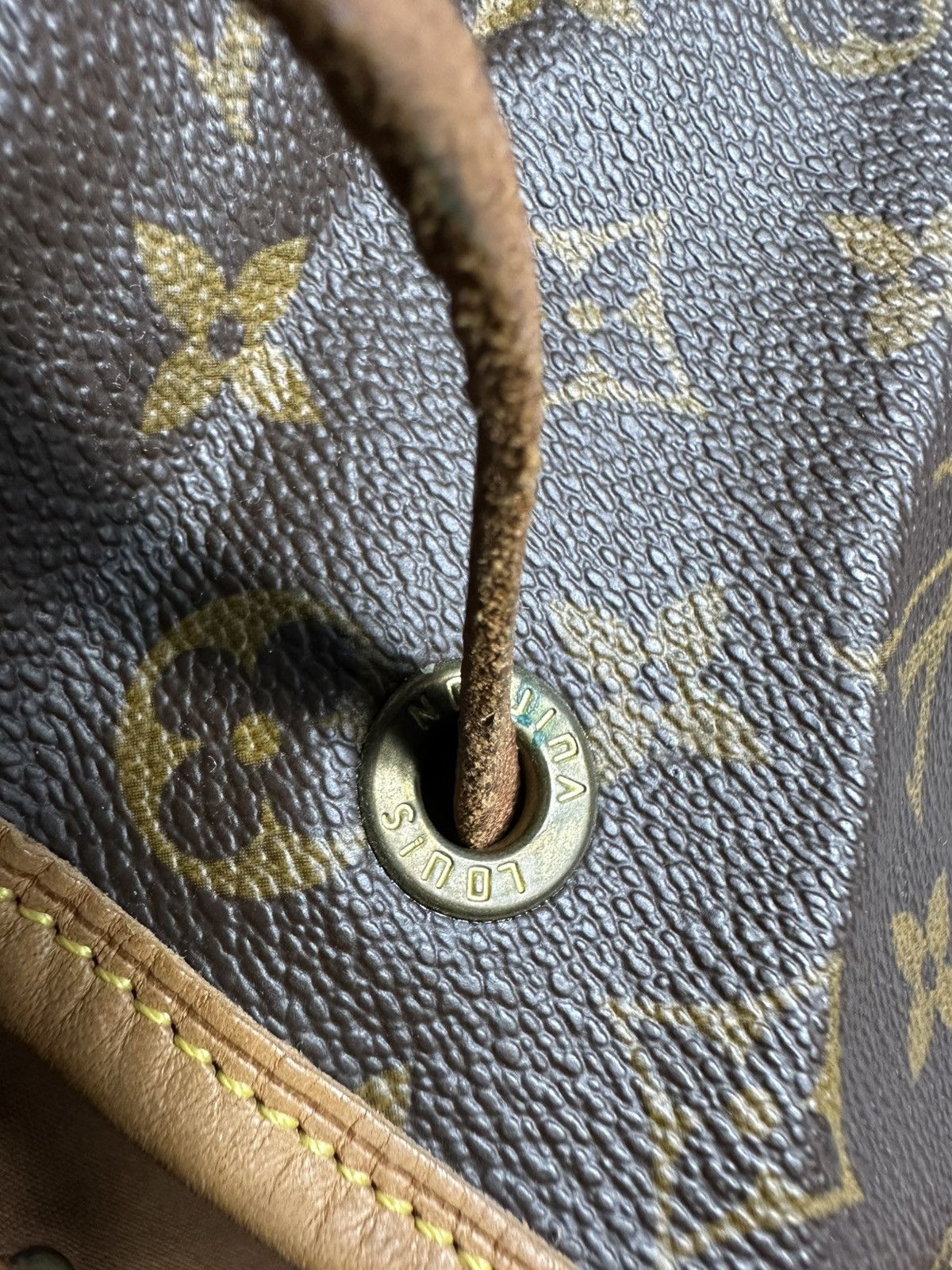 Louis Vuitton Louis Vuitton 1999 Montsouris GM Monogram Backpack Size ONE SIZE - 14 Thumbnail