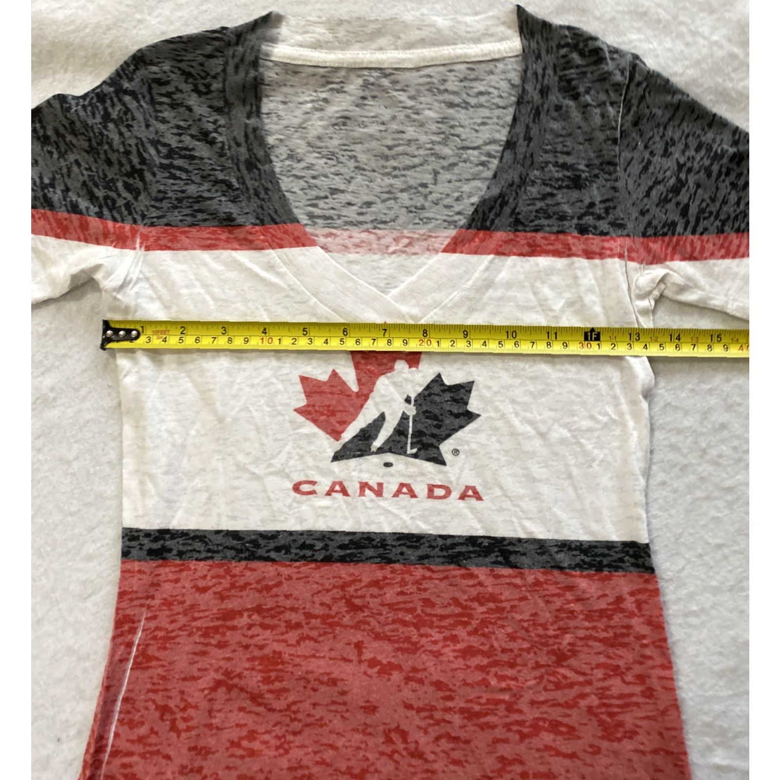 Vintage Womens Level Wear T-Shirt Short Sleeve V-Neck Basic Cotton S Canada /17-19 Shirt Mens? Size S / US 4 / IT 40 - 3 Thumbnail