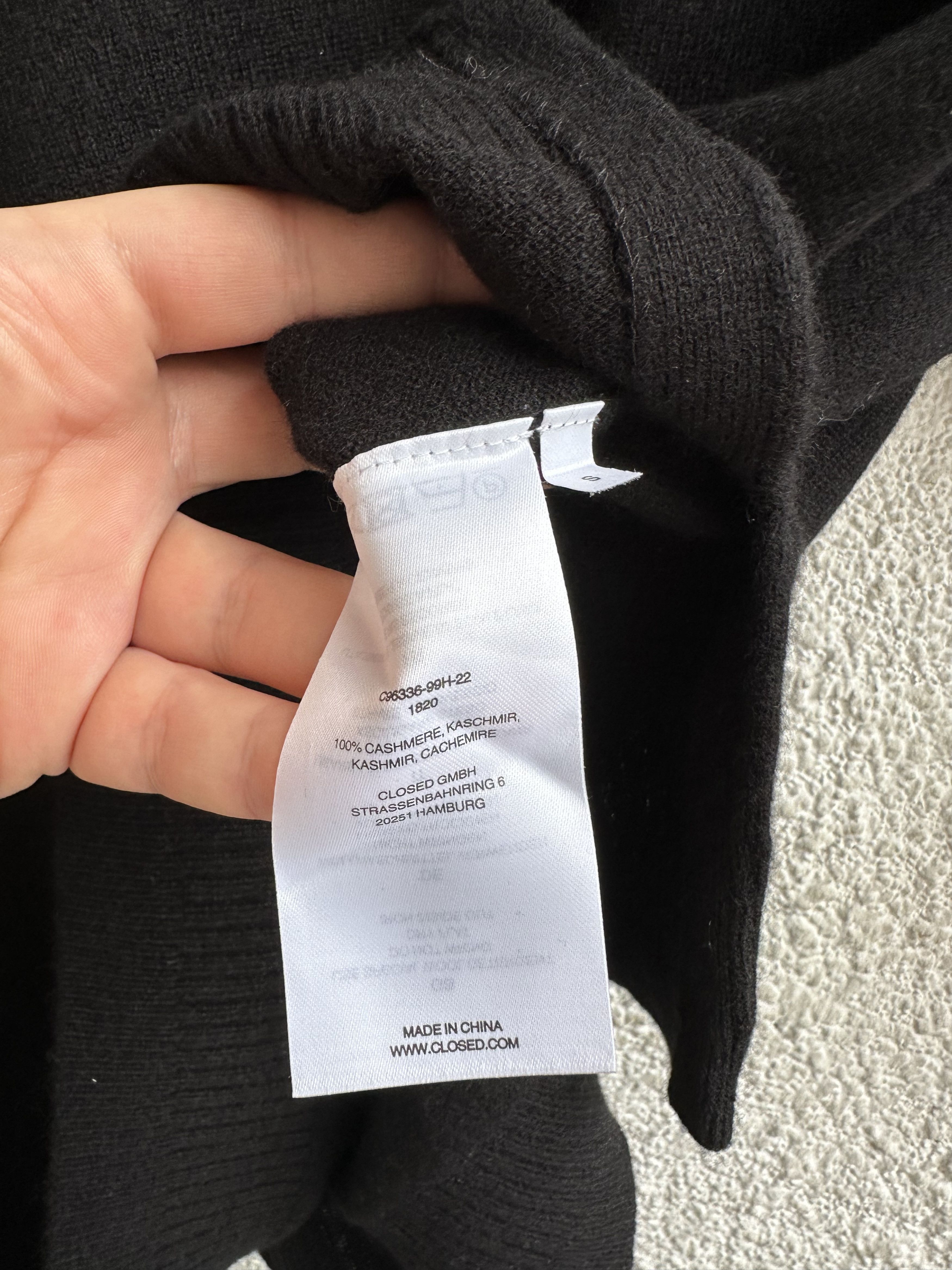 CLOSED black cashmere sweater Size US S / EU 44-46 / 1 - 5 Thumbnail