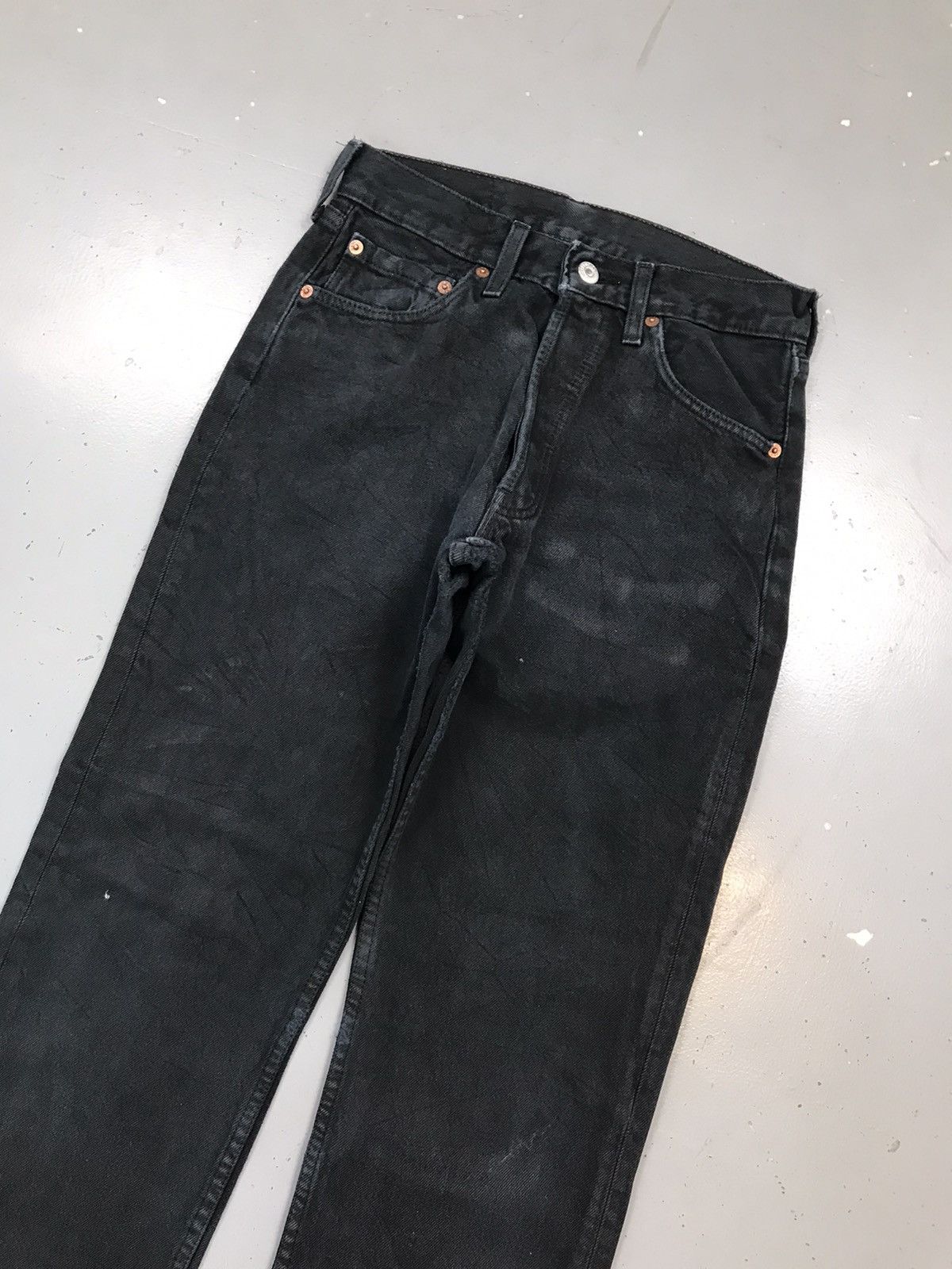 Levi's × Vintage Vintage Levi’s red tab distressed denim Size US 28 / EU 44 - 3 Thumbnail