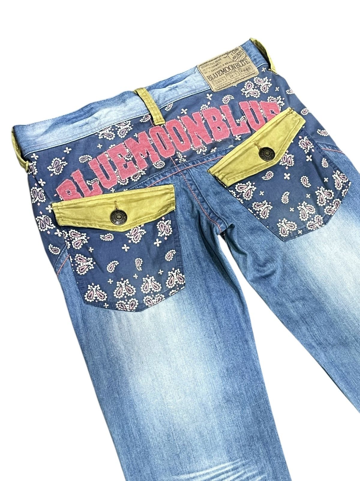 🌜DOPE🔥90’s BMB BEACH BOARDING PASS Spell Out Paisley Jeans