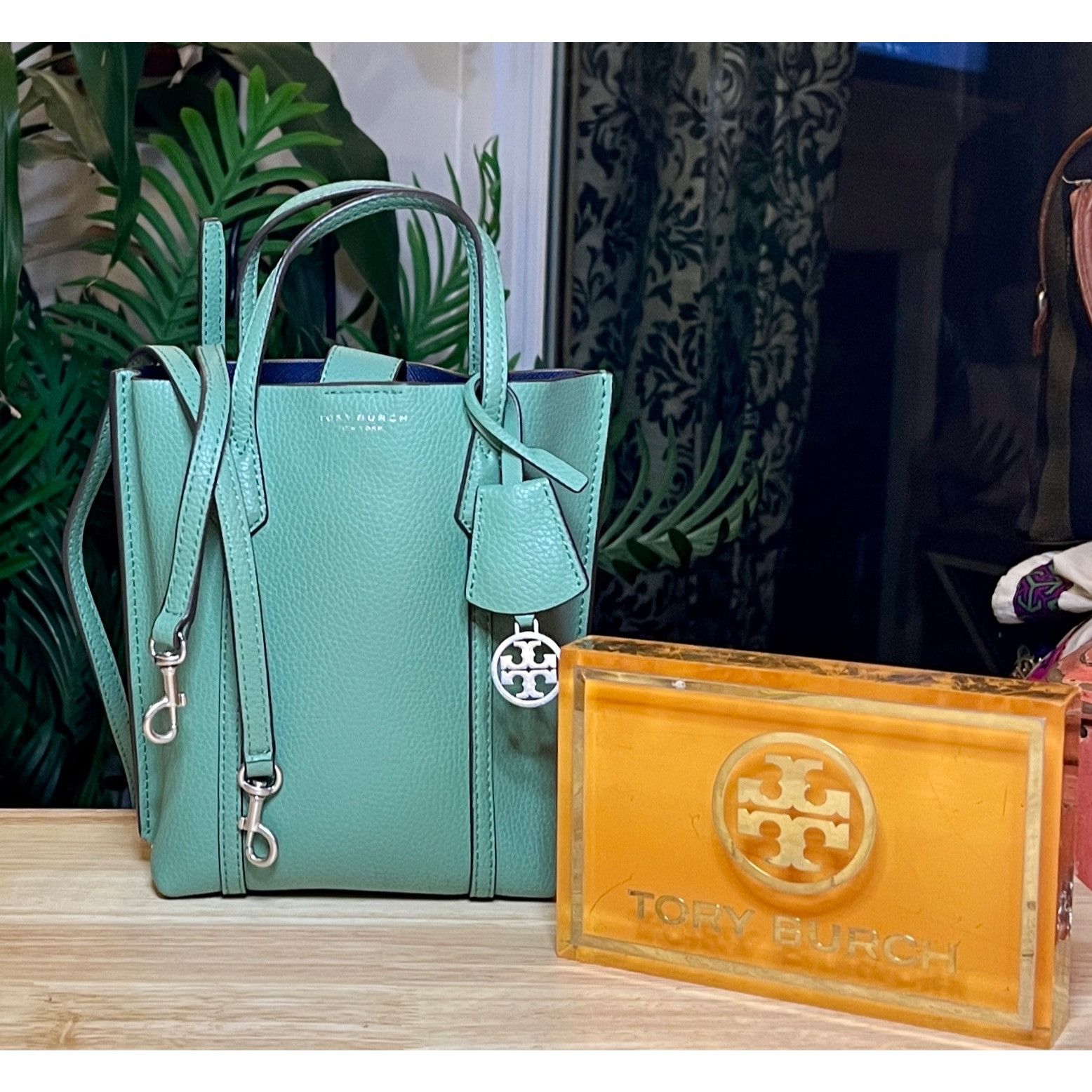 Tory Burch ✺✺ AUTHENTIC TORY BURCH Green Small Perry Handbag/Crossbody Size ONE SIZE - 1 Thumbnail