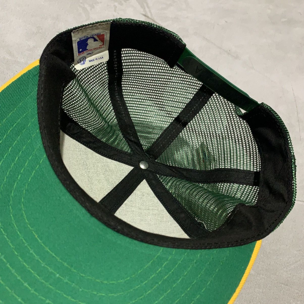 MLB Vintage MLB Oakland Athletics Trucker Hat by Annco Size ONE SIZE - 4 Thumbnail