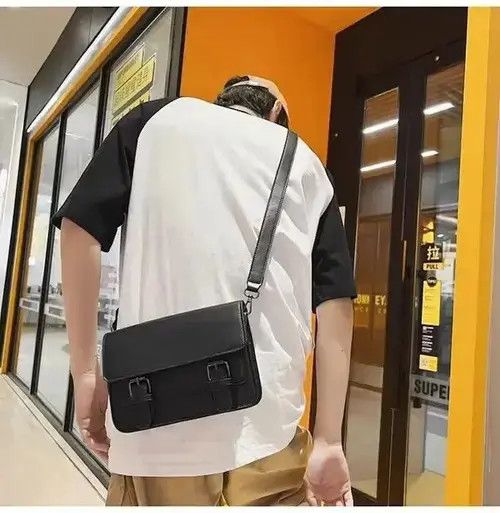 Vintage Leather Messenger Bag in Black, Men's