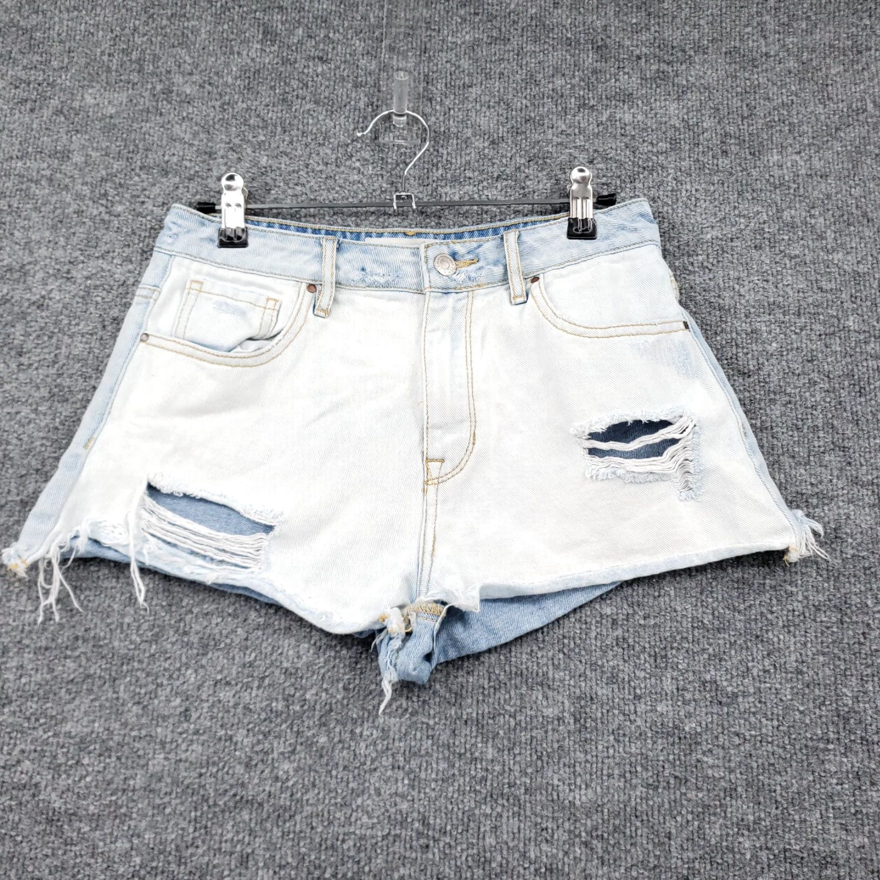 Pacsun PacSun Shorts Womens 26 Blue High Rise Distressed Light Wash Denim Casual Shorts PacSun Women 26 Blue High Rise Denim Hot Pants Size 26" / US 2 / IT 38 - 2 Thumbnail