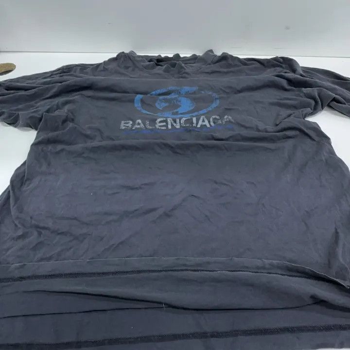 Balenciaga Balenciaga Balenciaga Distressed Logo Graphic Short Sleeve Size US S / EU 44-46 / 1 - 6 Thumbnail
