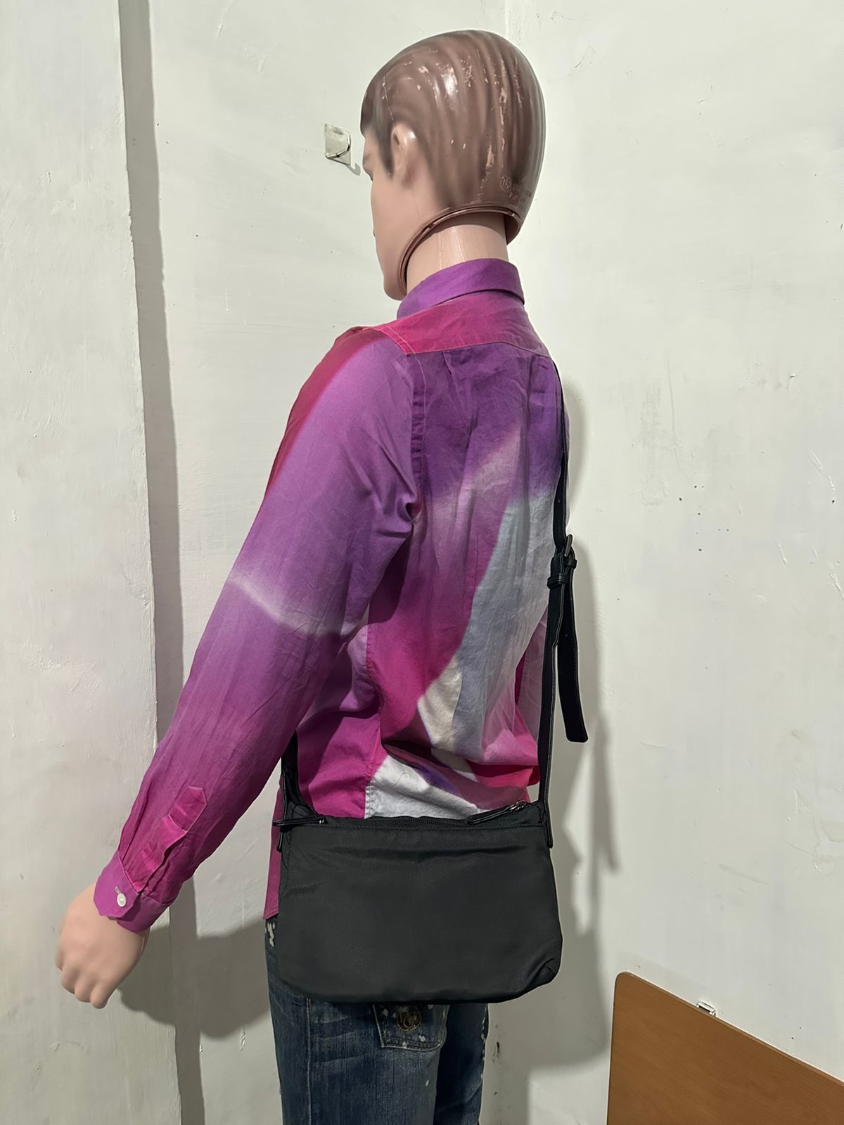 🔥Issey Miyake Im Product Crossbody /sling bag leather strap