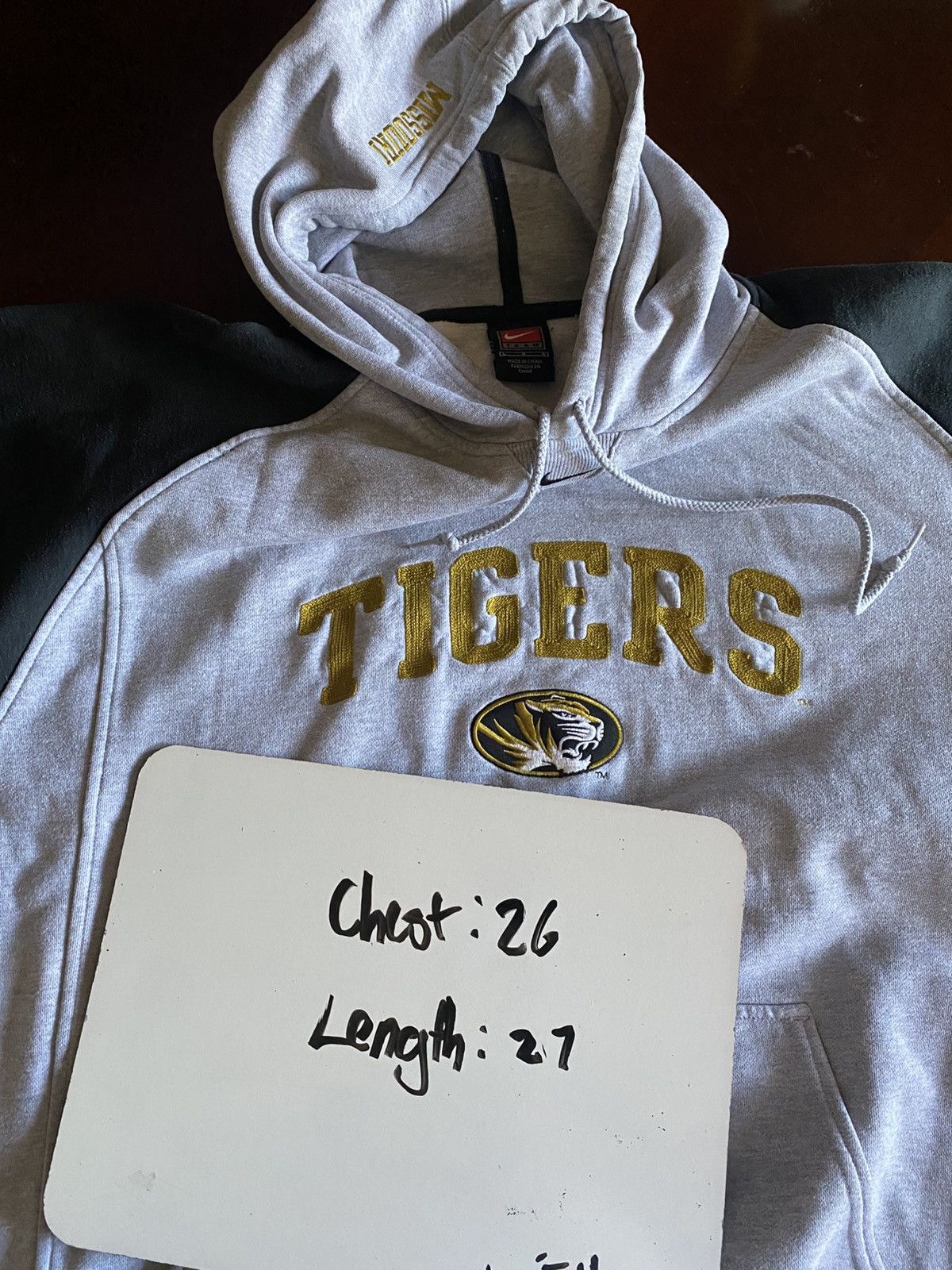 Nike Vintage Nike Center Swoosh University of Missouri Hoodie Size US L / EU 52-54 / 3 - 5 Thumbnail