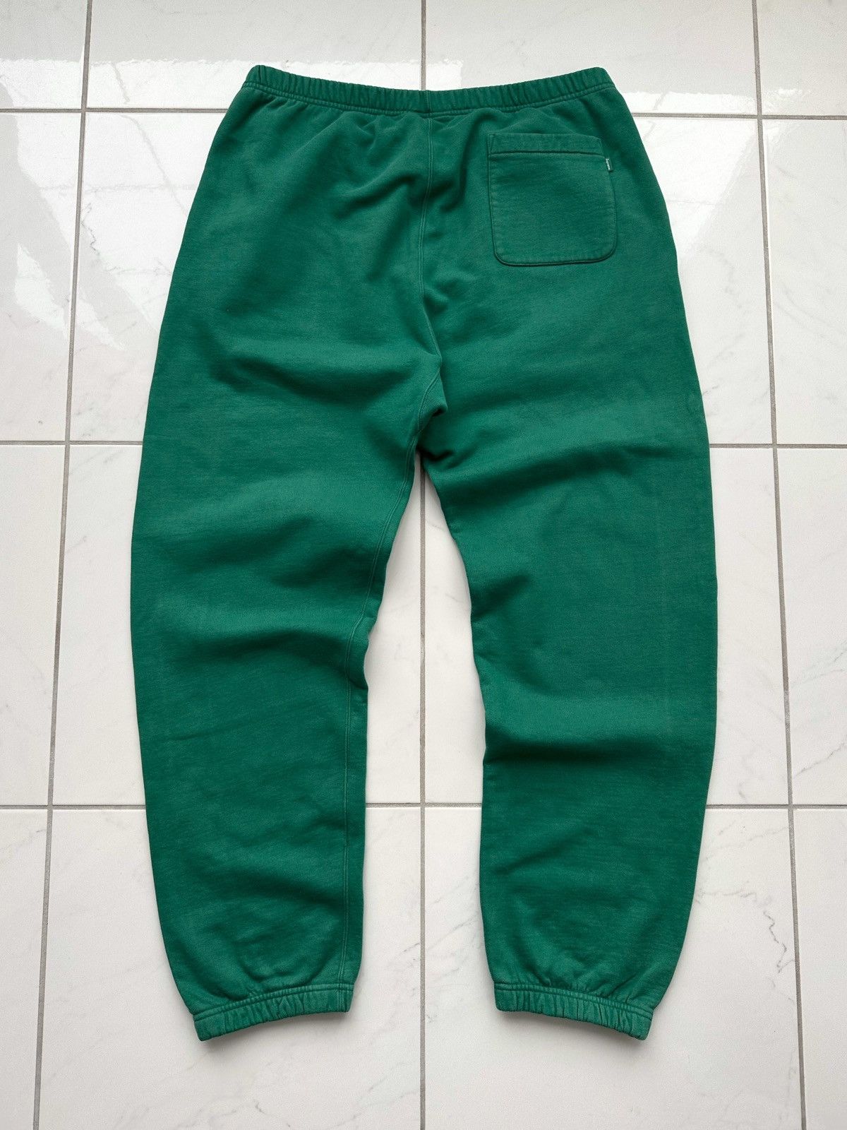 Supreme Supreme Green Sweatpants Size US 34 / EU 50 - 2 Thumbnail