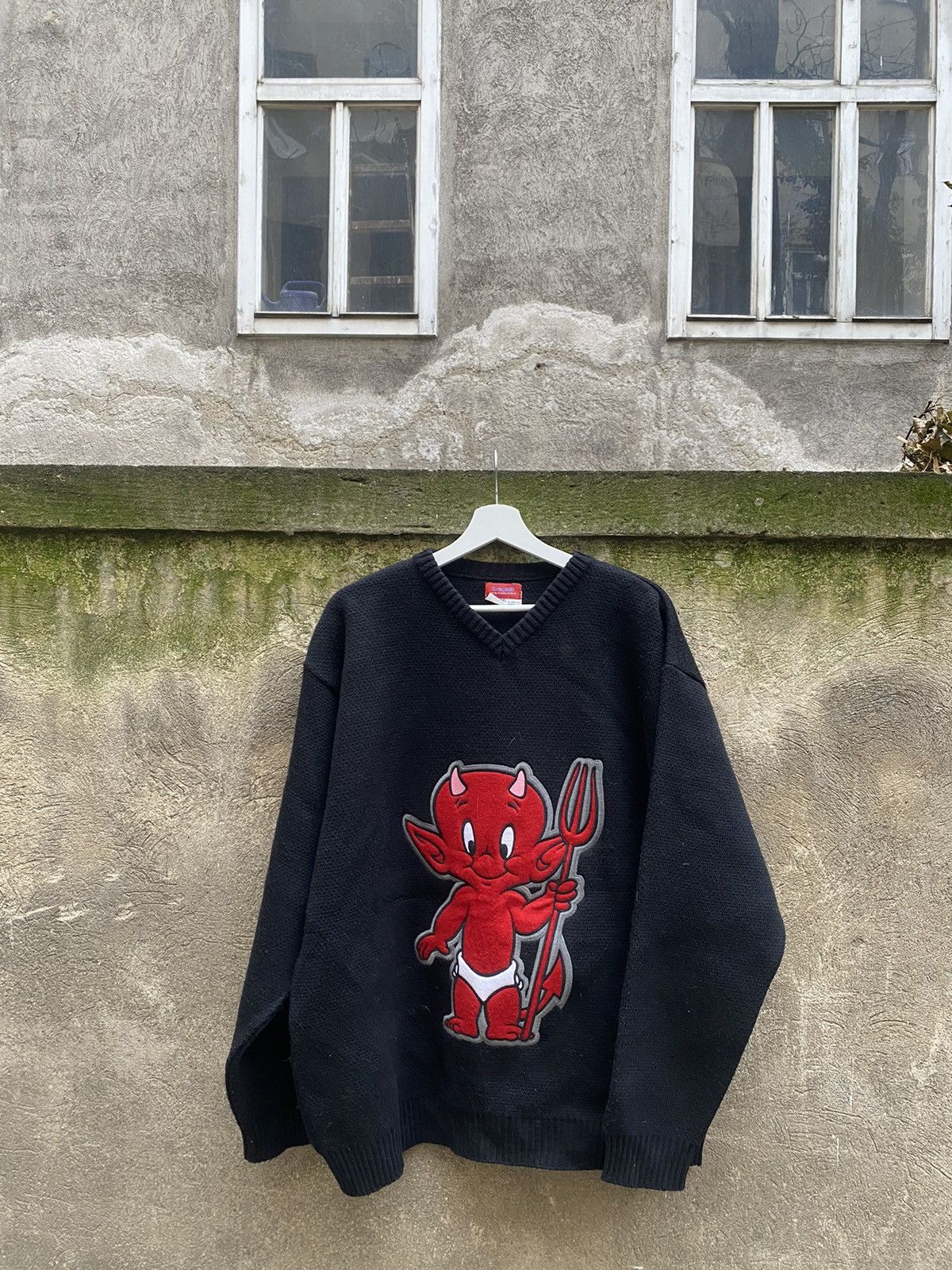 Cartoon Network × Vintage Vintage 2002 Hot Stuff Harvey Devil Embroidered Logo Sweater Size US XXL / EU 58 / 5 - 1 Thumbnail