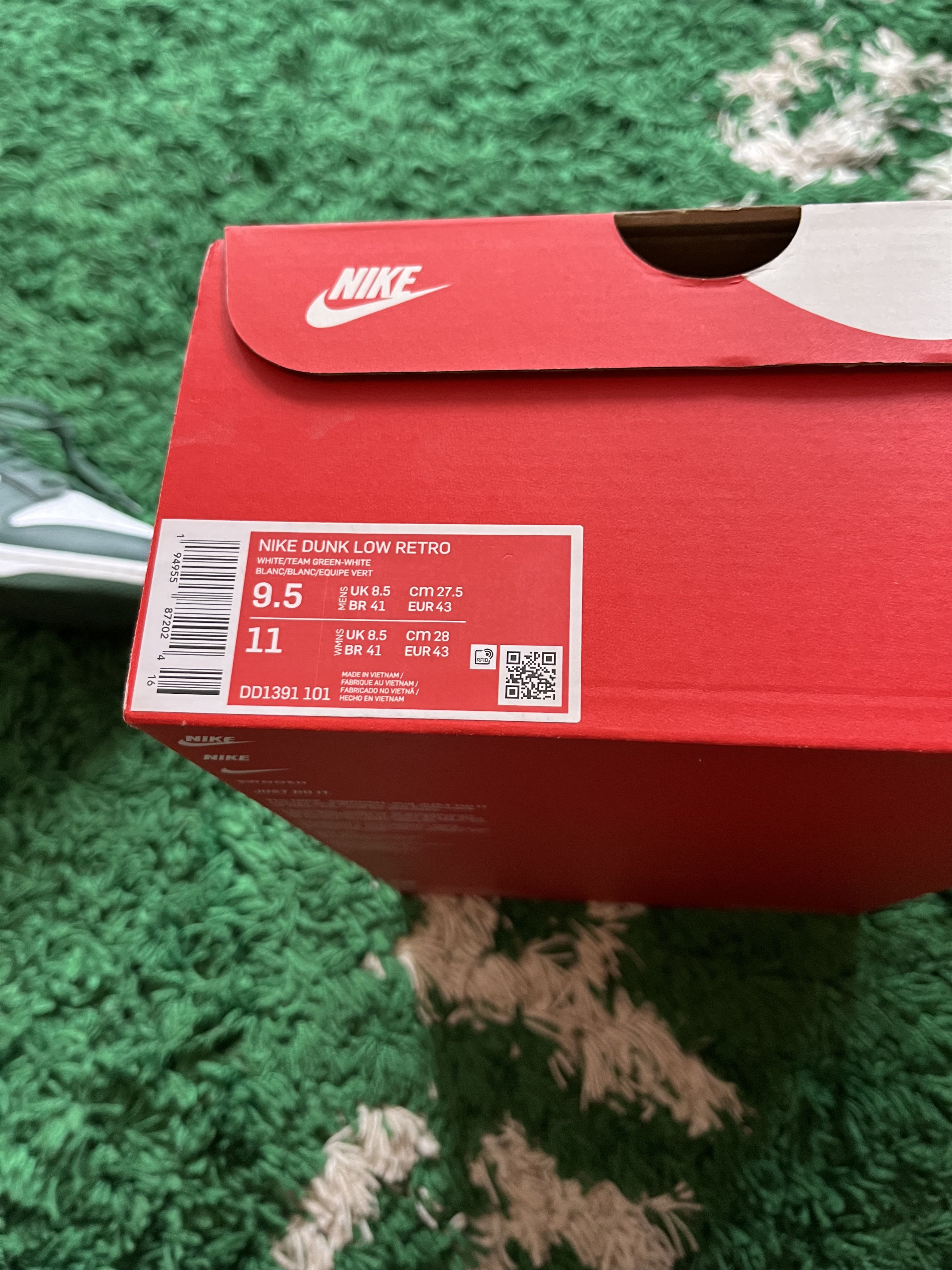 Nike SB Nike sb dunk olive green Size US 10 / EU 43 - 5 Thumbnail