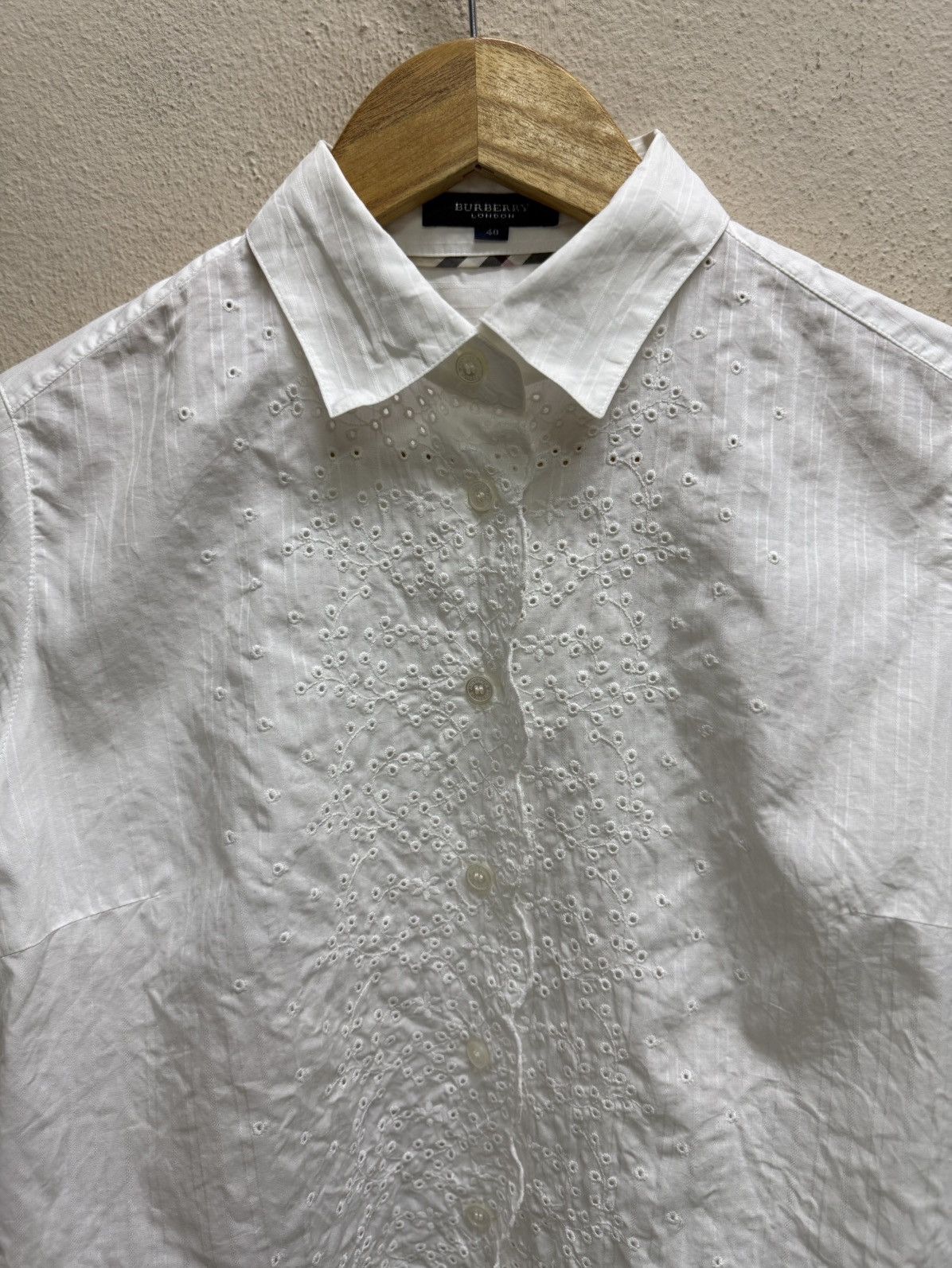 Burberry Burberry London White Broderie Anglaise Embroidered Shirt Size S / US 4 / IT 40 - 21 Thumbnail