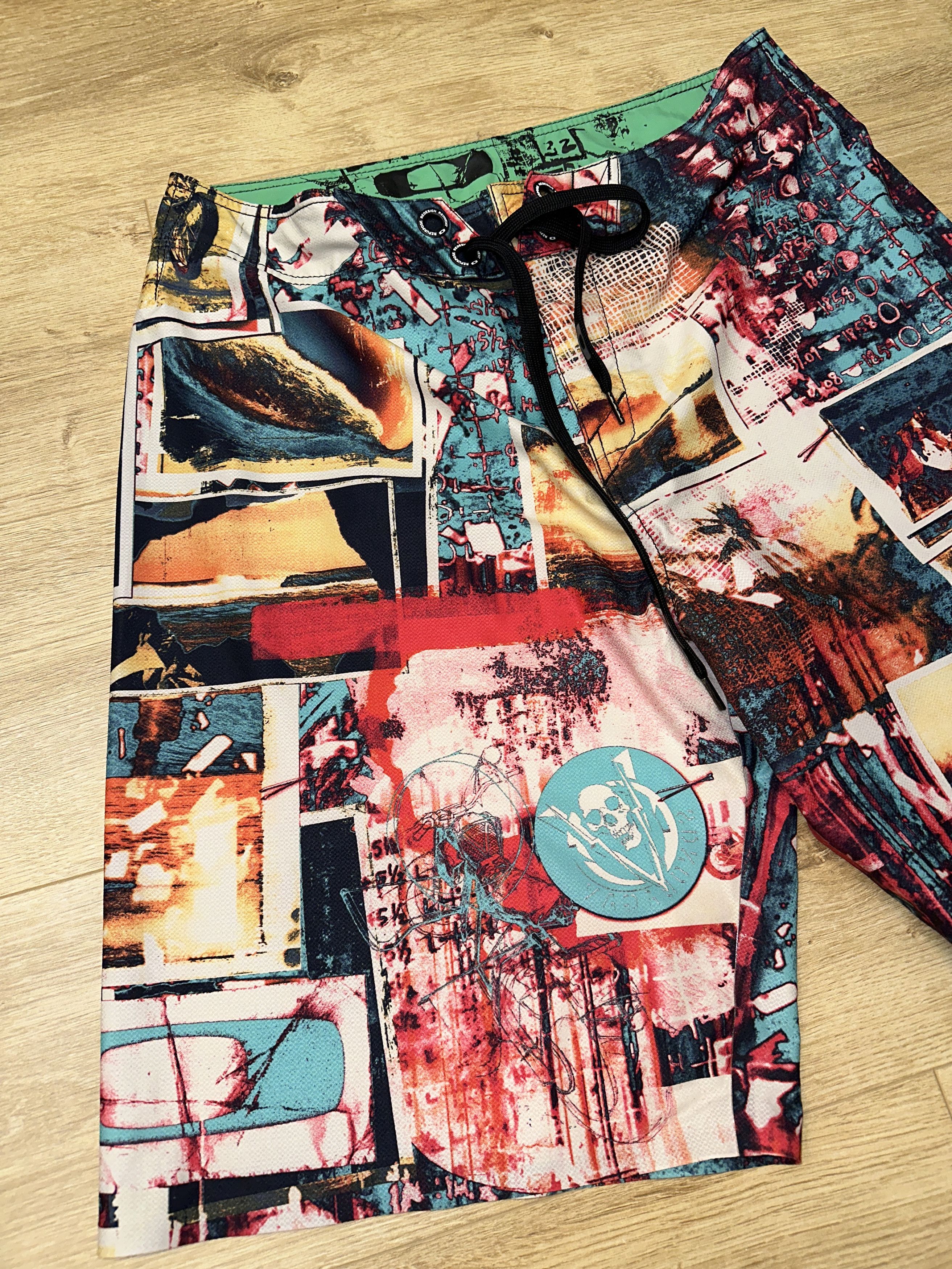 Oakley Exclusive Oakley Reinvent Graphic Boardshorts Shorts Size 32 Size US 32 / EU 48 - 5 Thumbnail