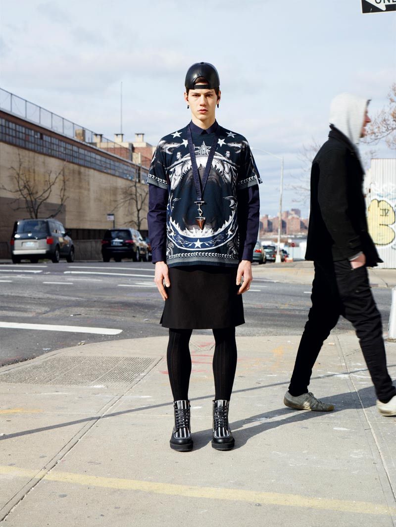 image of Givenchy - Rt - Pre-Fall 2012 - Shark & Mermaid-Print Tee in Black, Men's (Size 2XS)